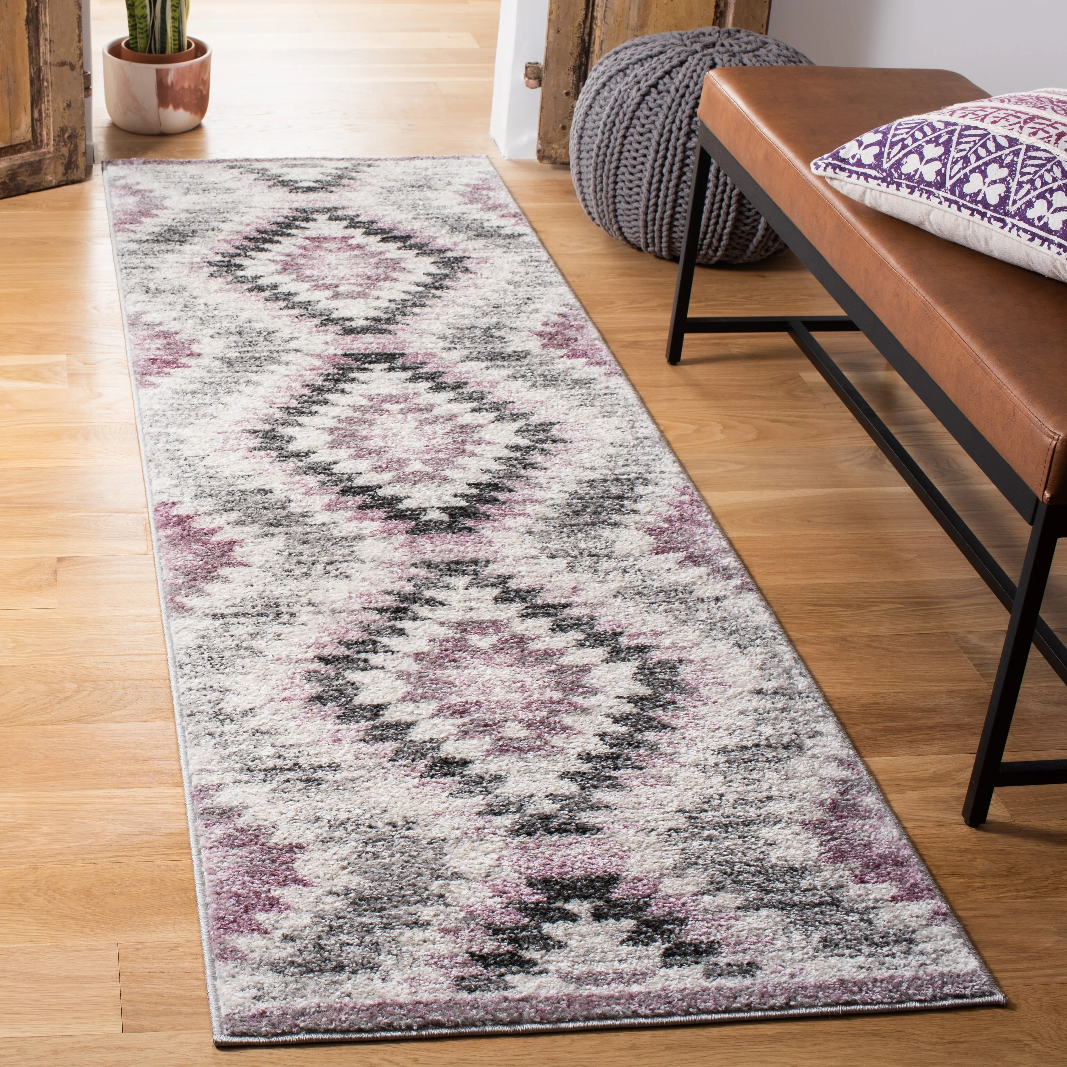 SAFAVIEH Adirondack Gjylferije Rustic Boho Tribal Rug