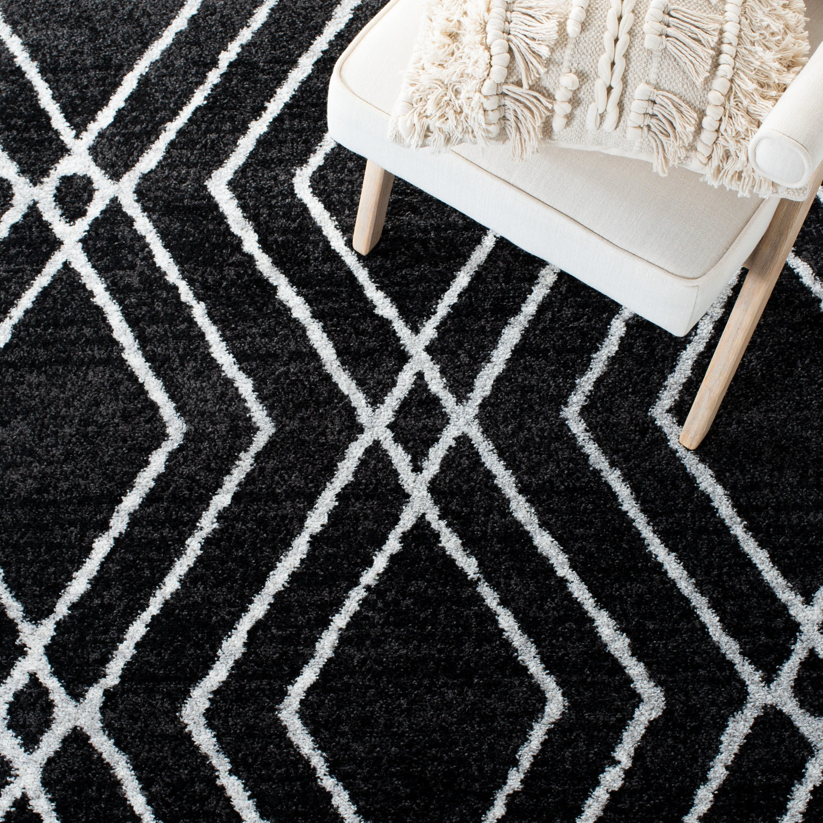 SAFAVIEH Adirondack Konstantin Modern Geometric Rug