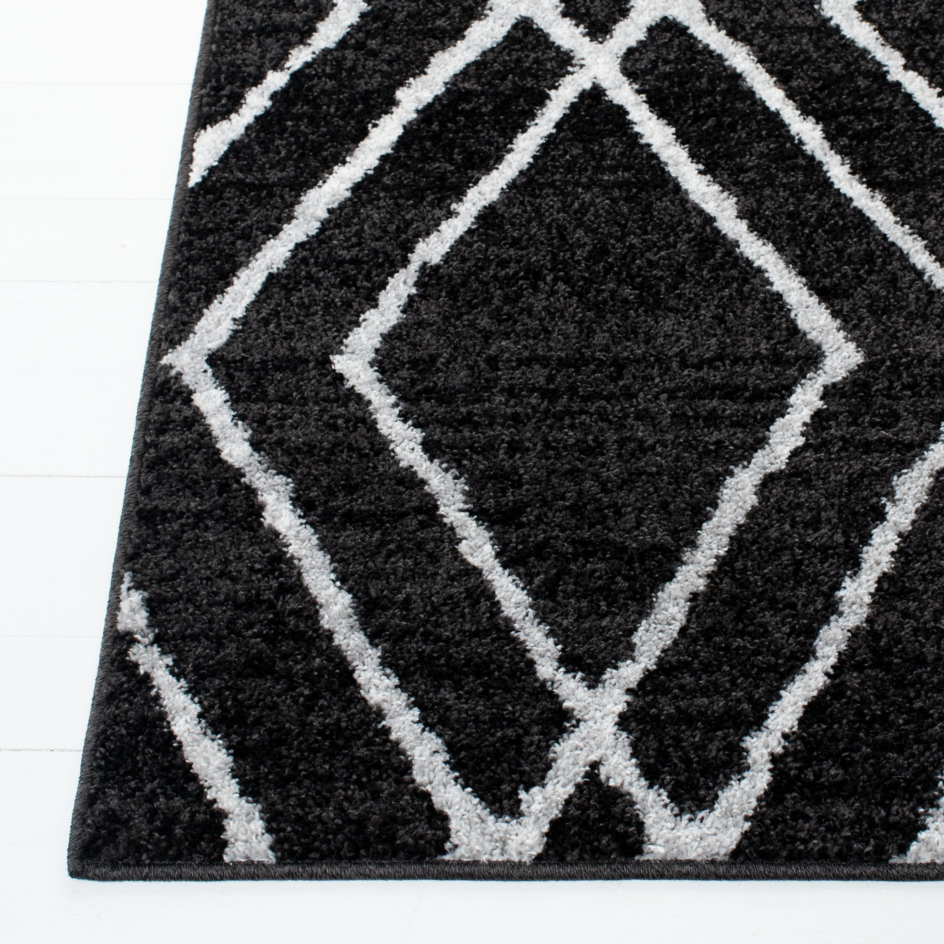 SAFAVIEH Adirondack Konstantin Modern Geometric Rug