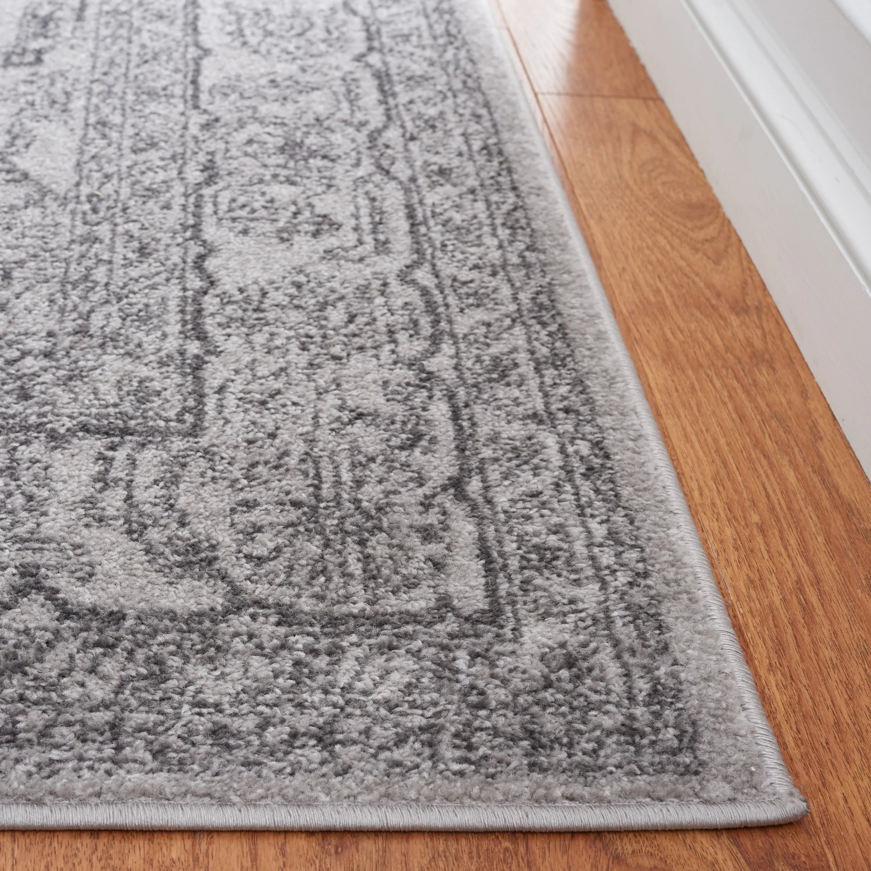 SAFAVIEH Adirondack Sian Rustic Oriental Medallion Rug