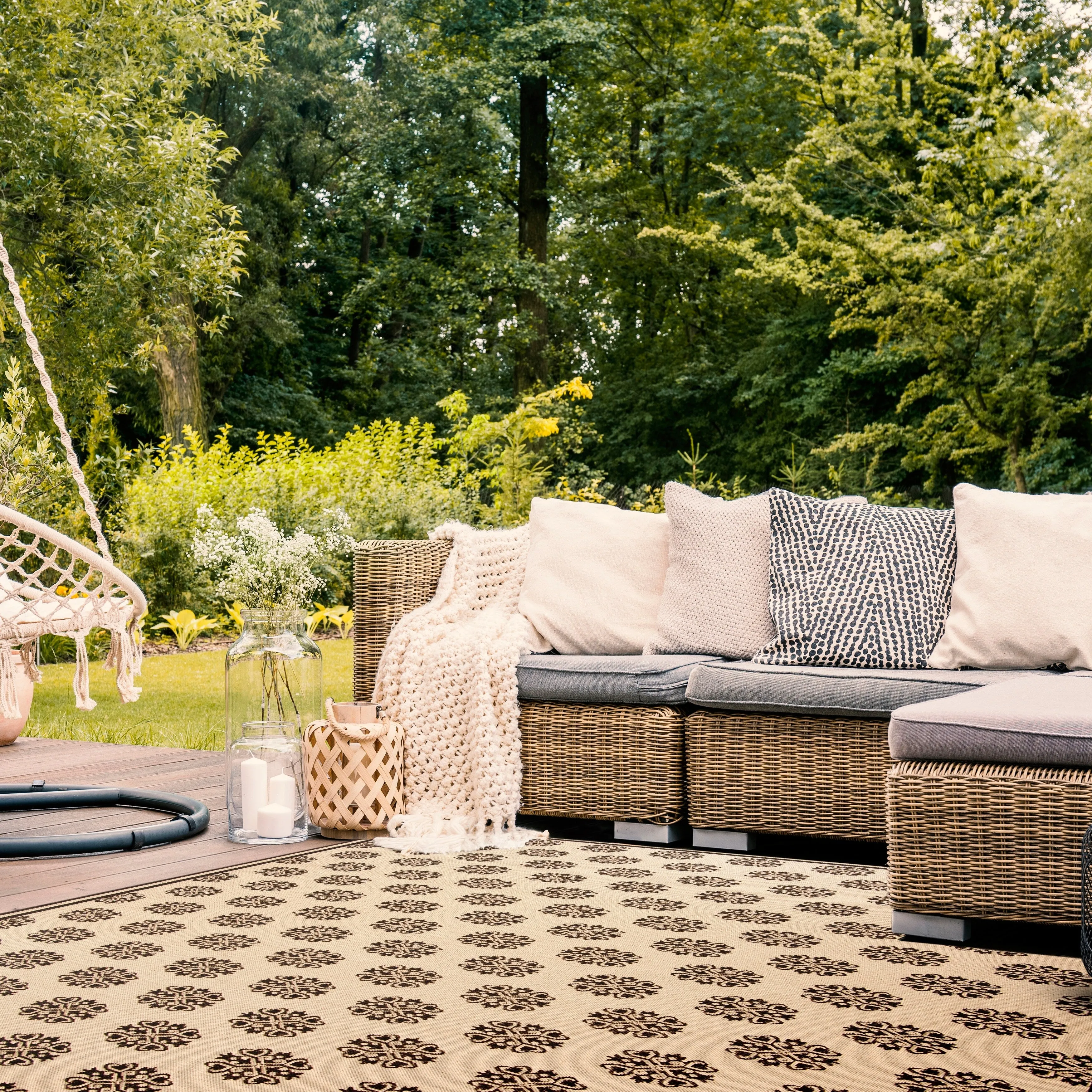 SAFAVIEH Beach House Indoor/ Outdoor Waterproof Patio Backyard Rug