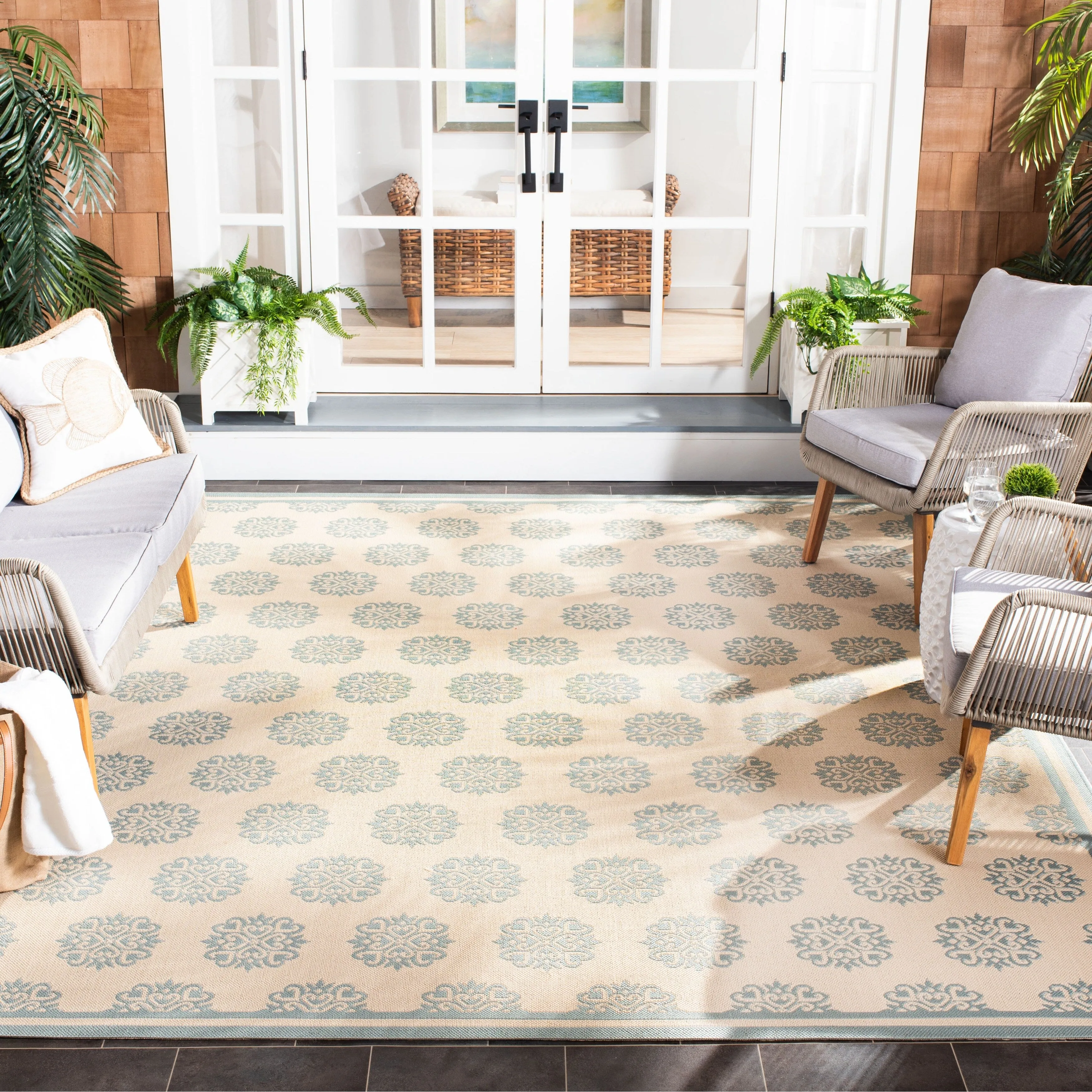 SAFAVIEH Beach House Indoor/ Outdoor Waterproof Patio Backyard Rug