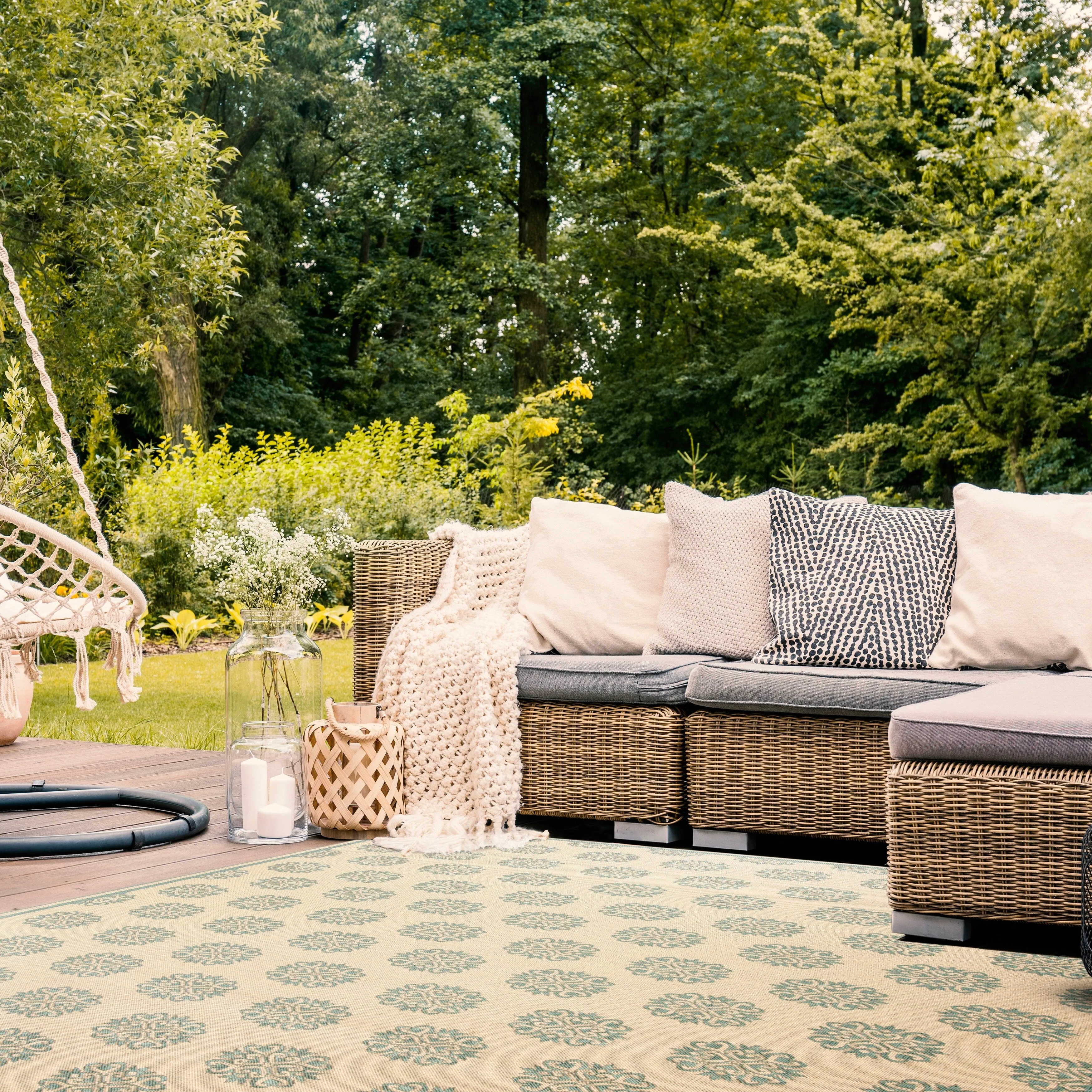 SAFAVIEH Beach House Indoor/ Outdoor Waterproof Patio Backyard Rug