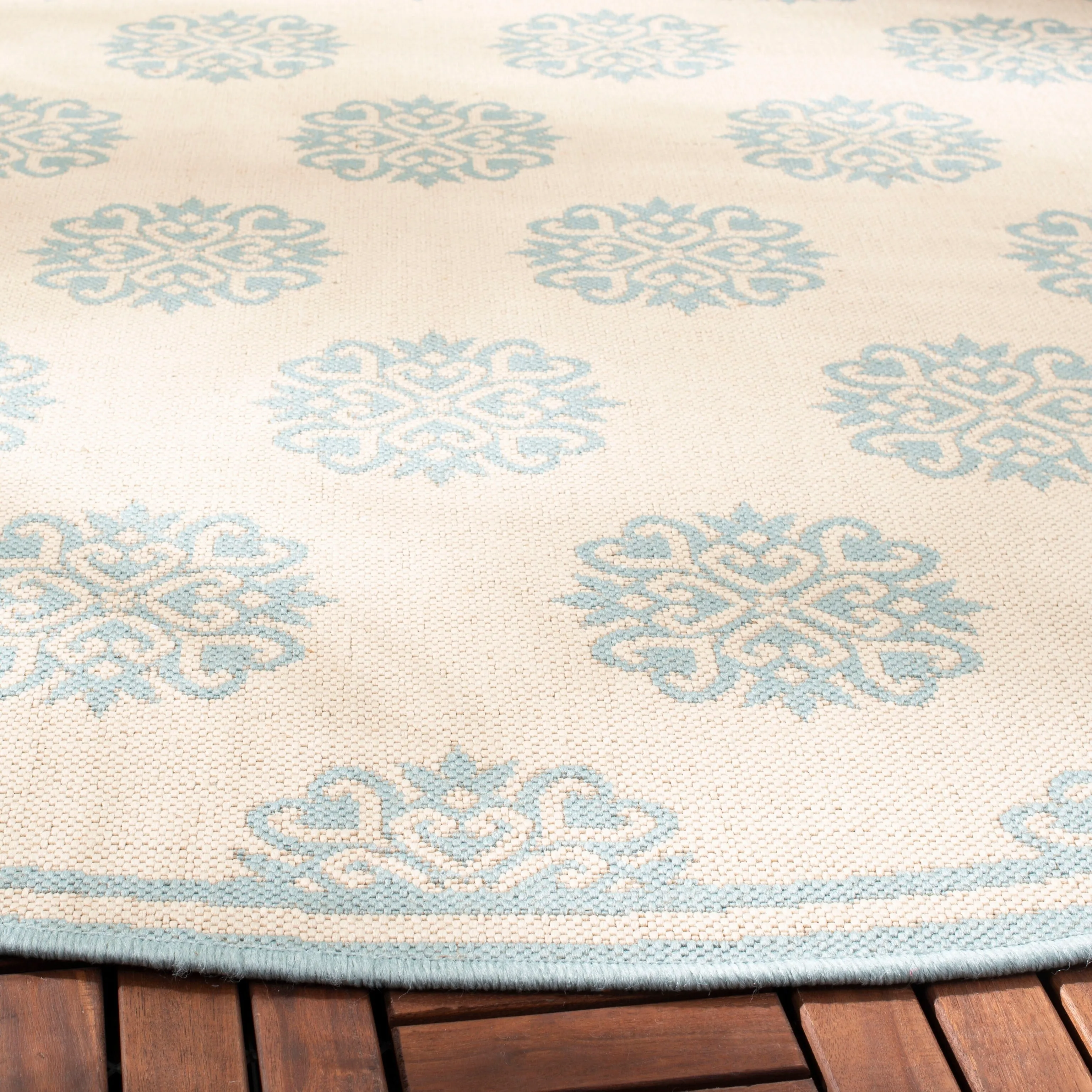 SAFAVIEH Beach House Indoor/ Outdoor Waterproof Patio Backyard Rug