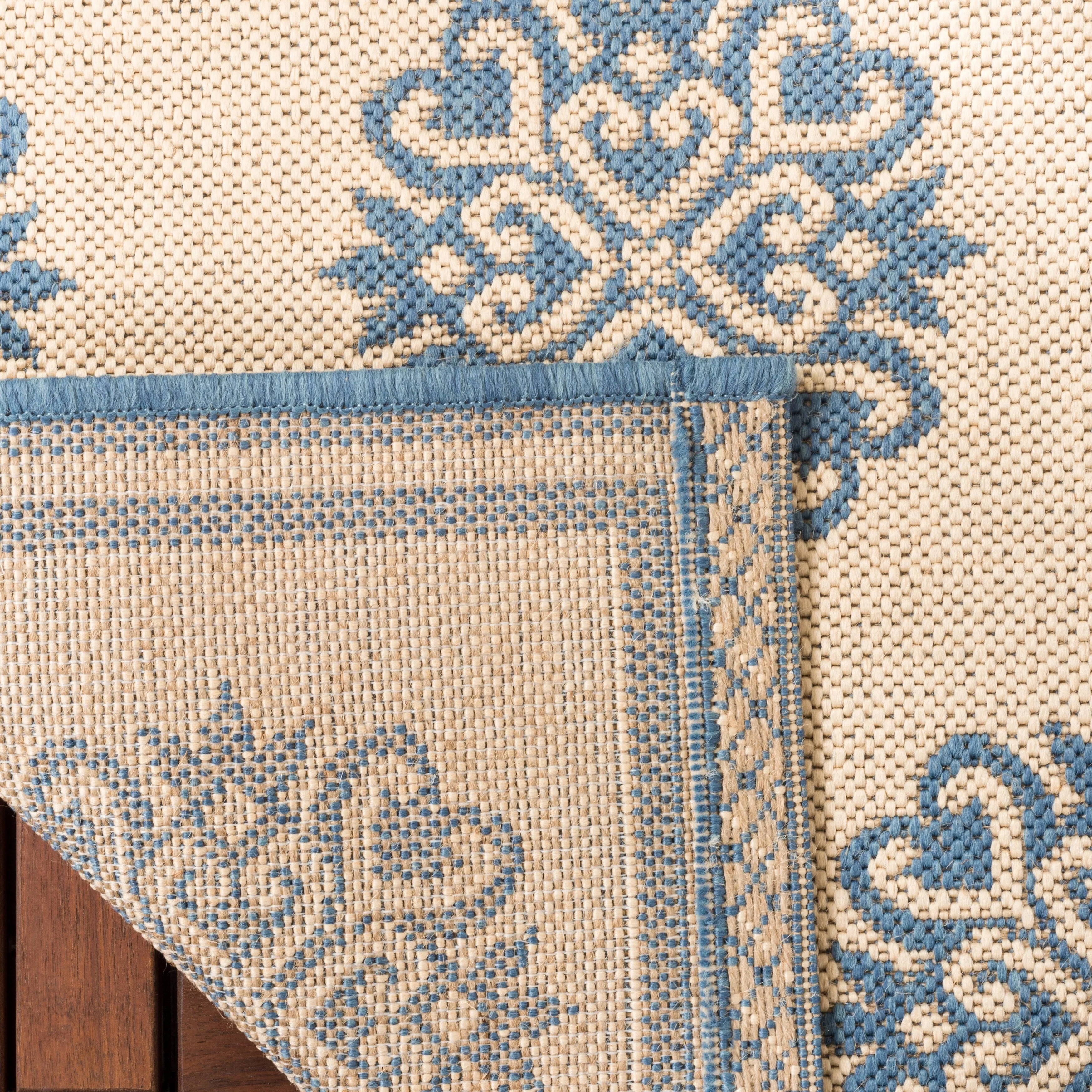SAFAVIEH Beach House Indoor/ Outdoor Waterproof Patio Backyard Rug