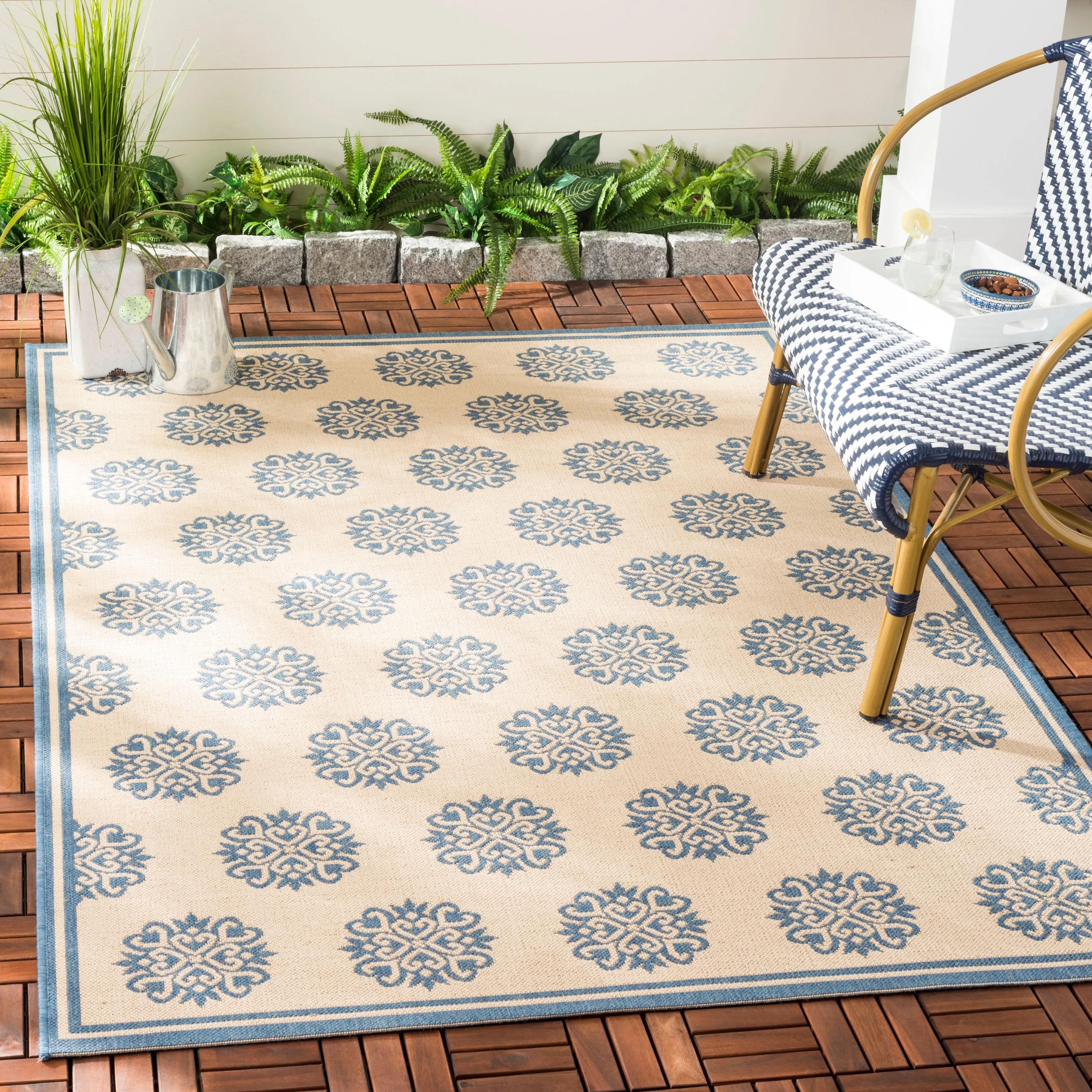 SAFAVIEH Beach House Indoor/ Outdoor Waterproof Patio Backyard Rug