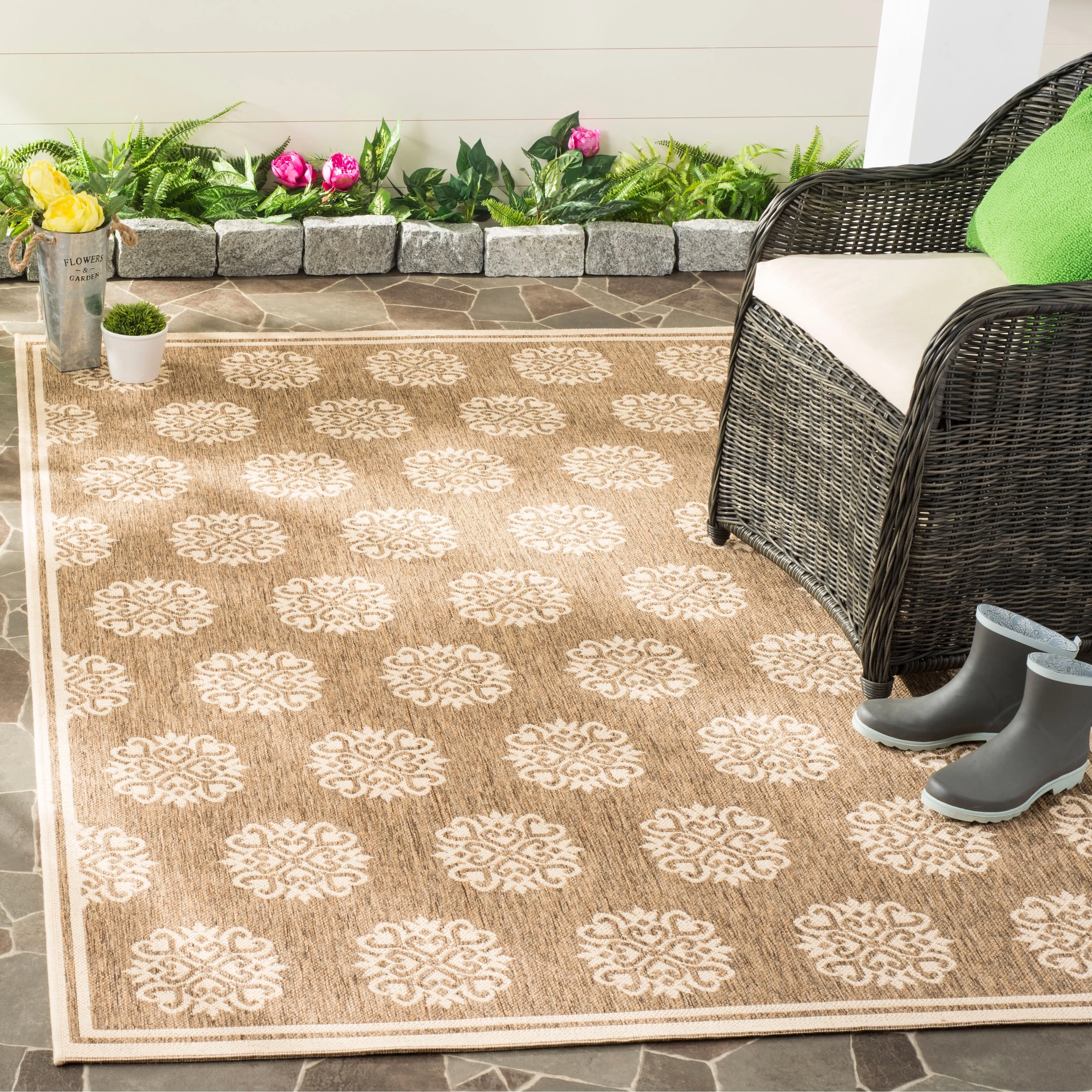 SAFAVIEH Beach House Indoor/ Outdoor Waterproof Patio Backyard Rug