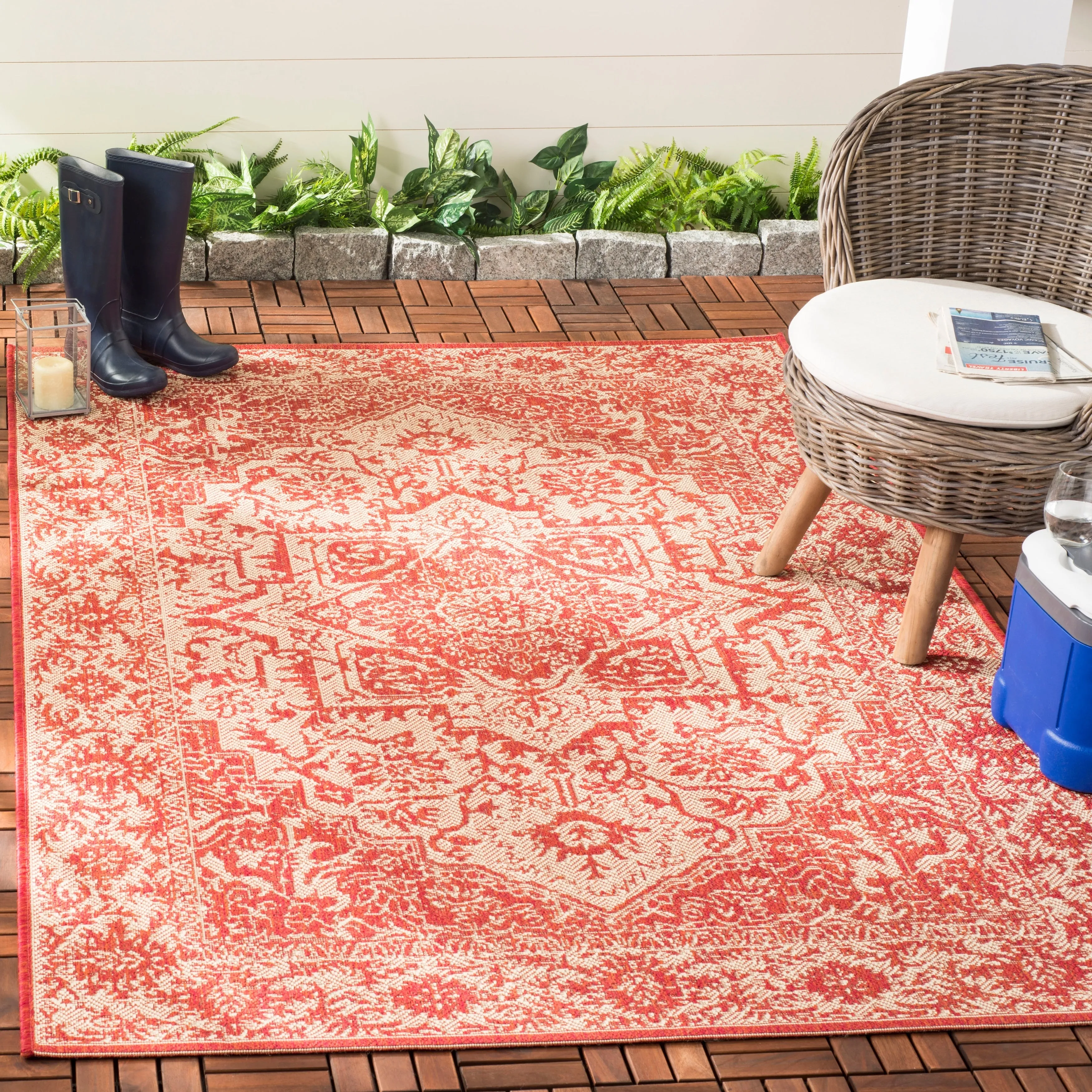 SAFAVIEH Beach House Pouline Indoor/ Outdoor Waterproof Patio Backyard Rug