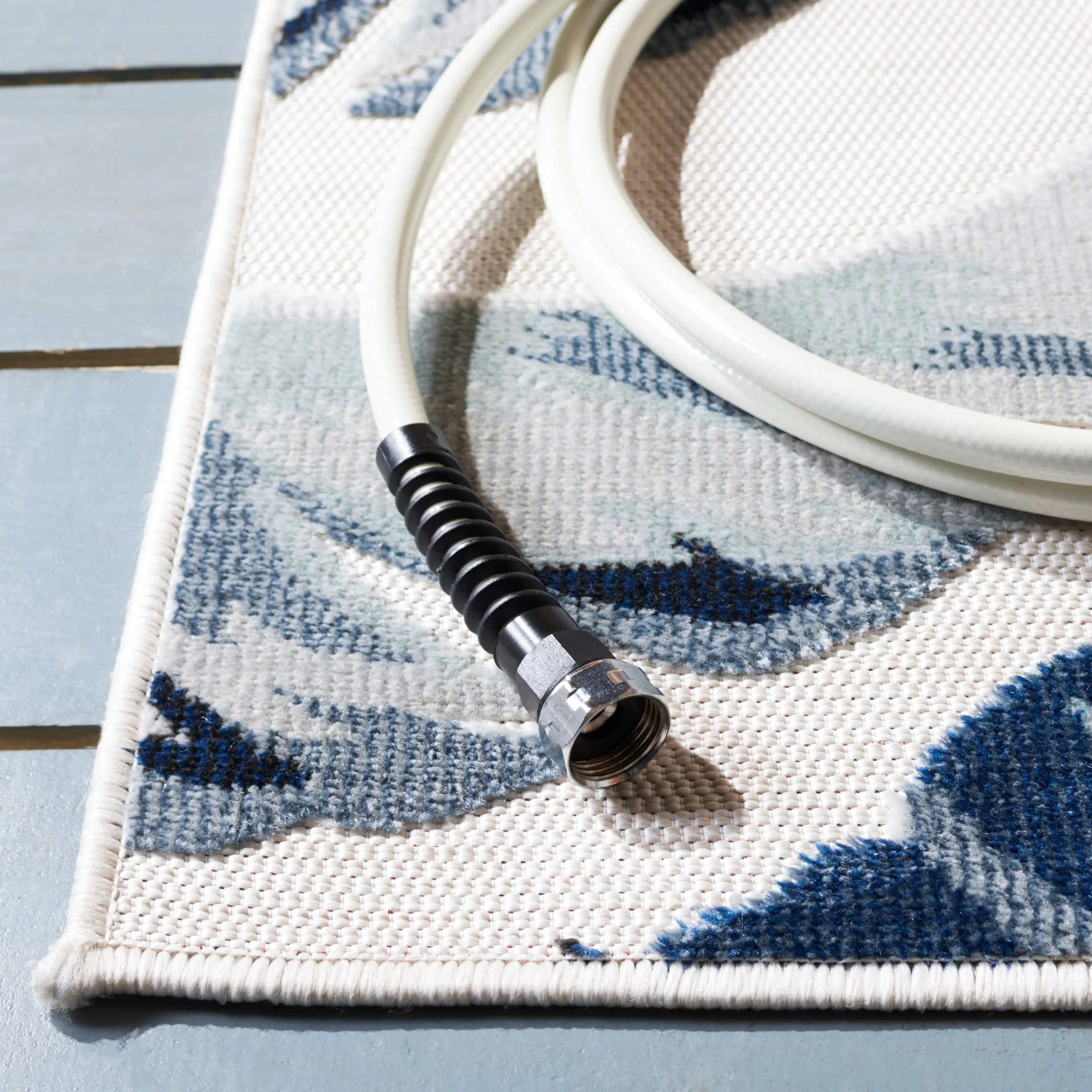 SAFAVIEH Cabana Giusta Indoor/ Outdoor Waterproof Rug