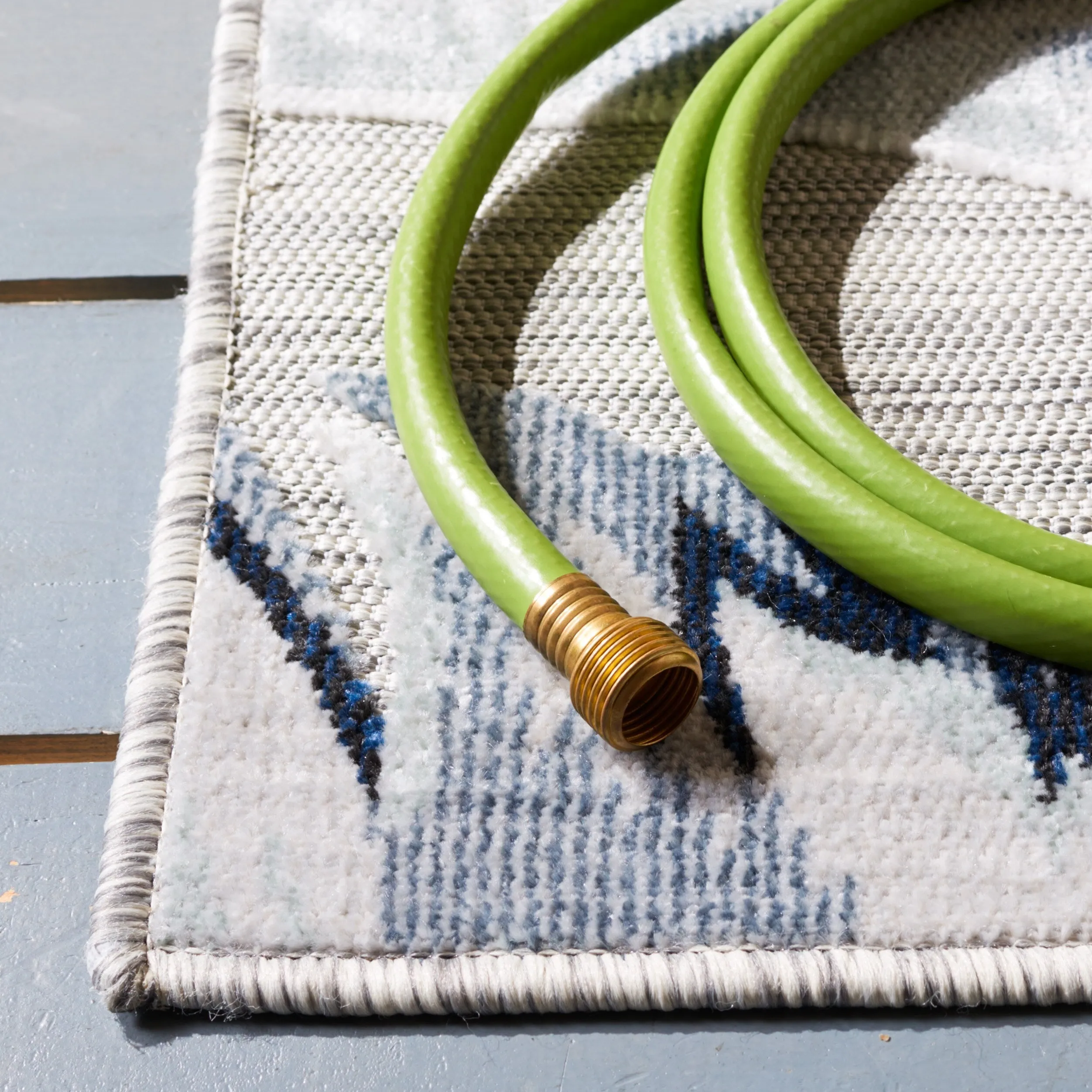 SAFAVIEH Cabana Giusta Indoor/ Outdoor Waterproof Rug