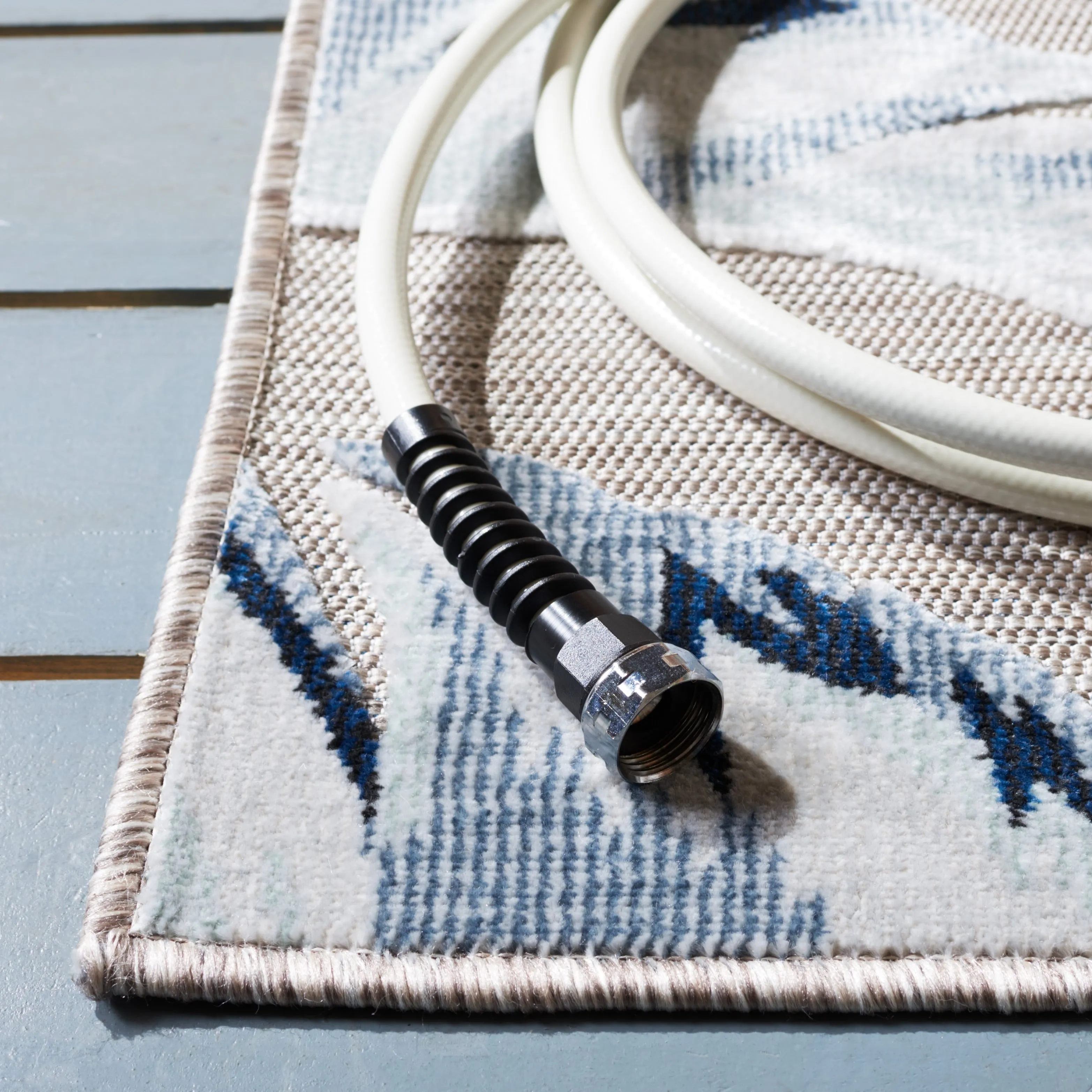 SAFAVIEH Cabana Giusta Indoor/ Outdoor Waterproof Rug