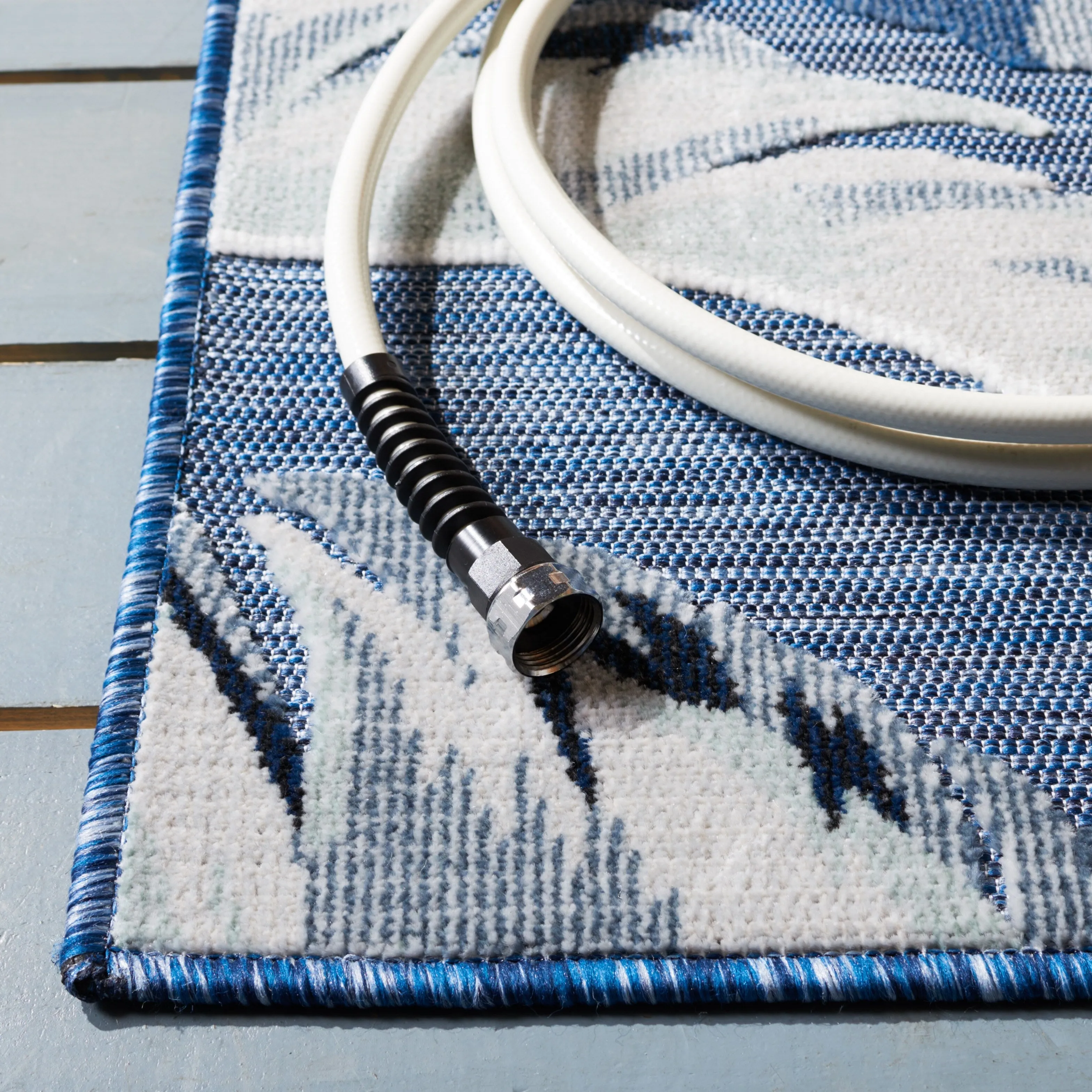 SAFAVIEH Cabana Giusta Indoor/ Outdoor Waterproof Rug