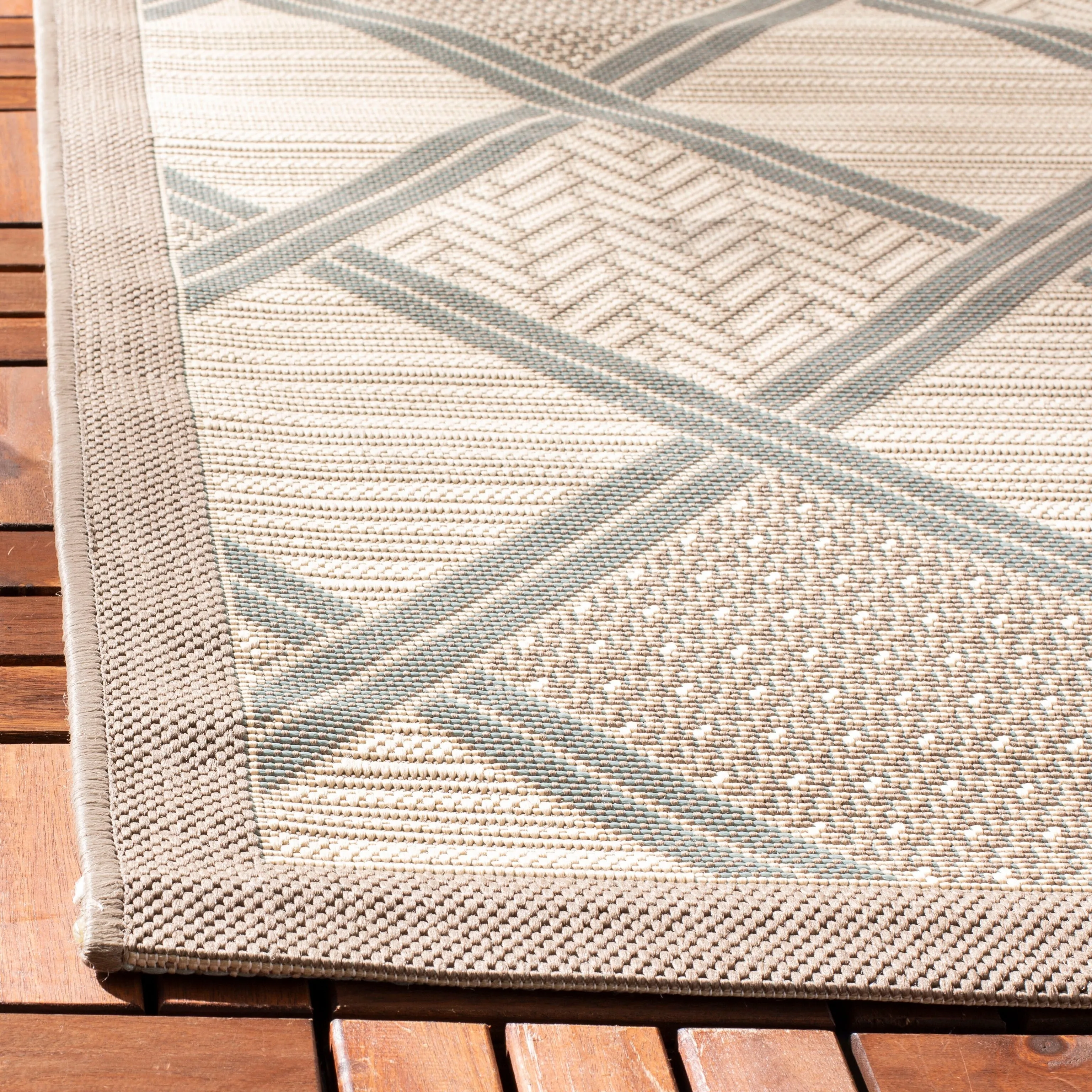 SAFAVIEH Courtyard Darlyne Indoor/ Outdoor Waterproof Patio Backyard Rug