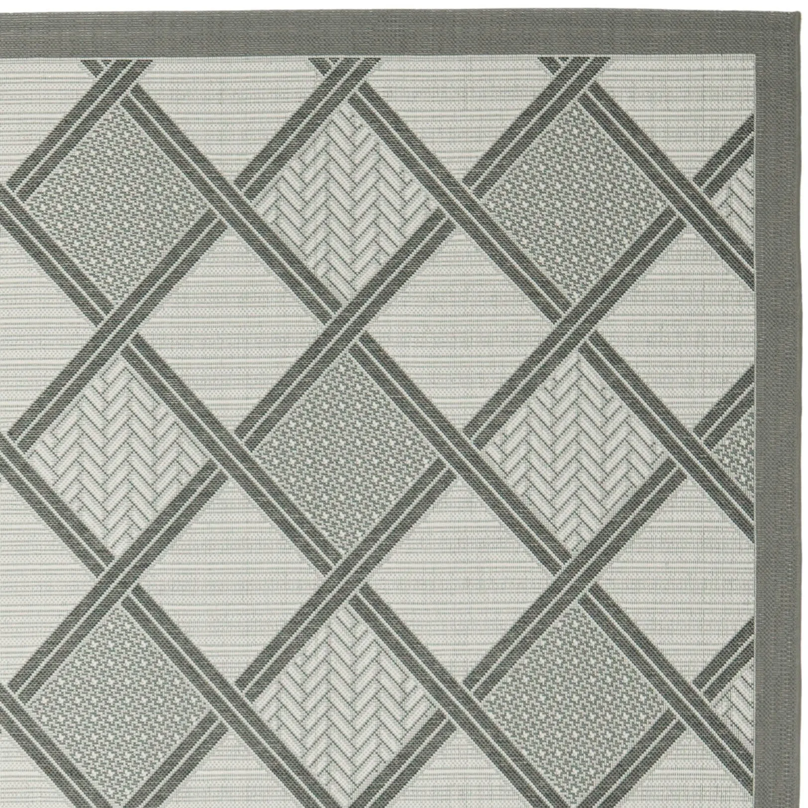SAFAVIEH Courtyard Darlyne Indoor/ Outdoor Waterproof Patio Backyard Rug