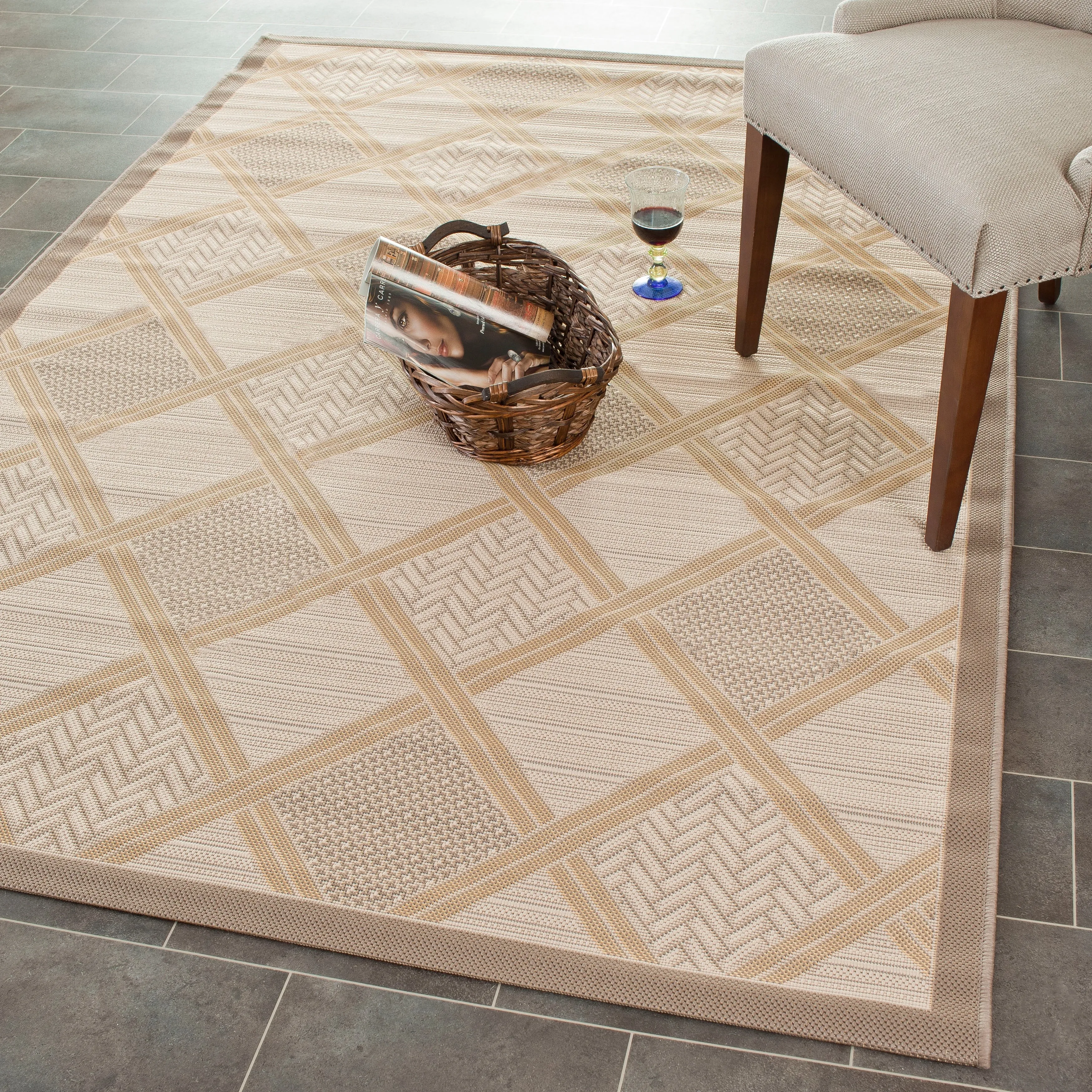 SAFAVIEH Courtyard Darlyne Indoor/ Outdoor Waterproof Patio Backyard Rug