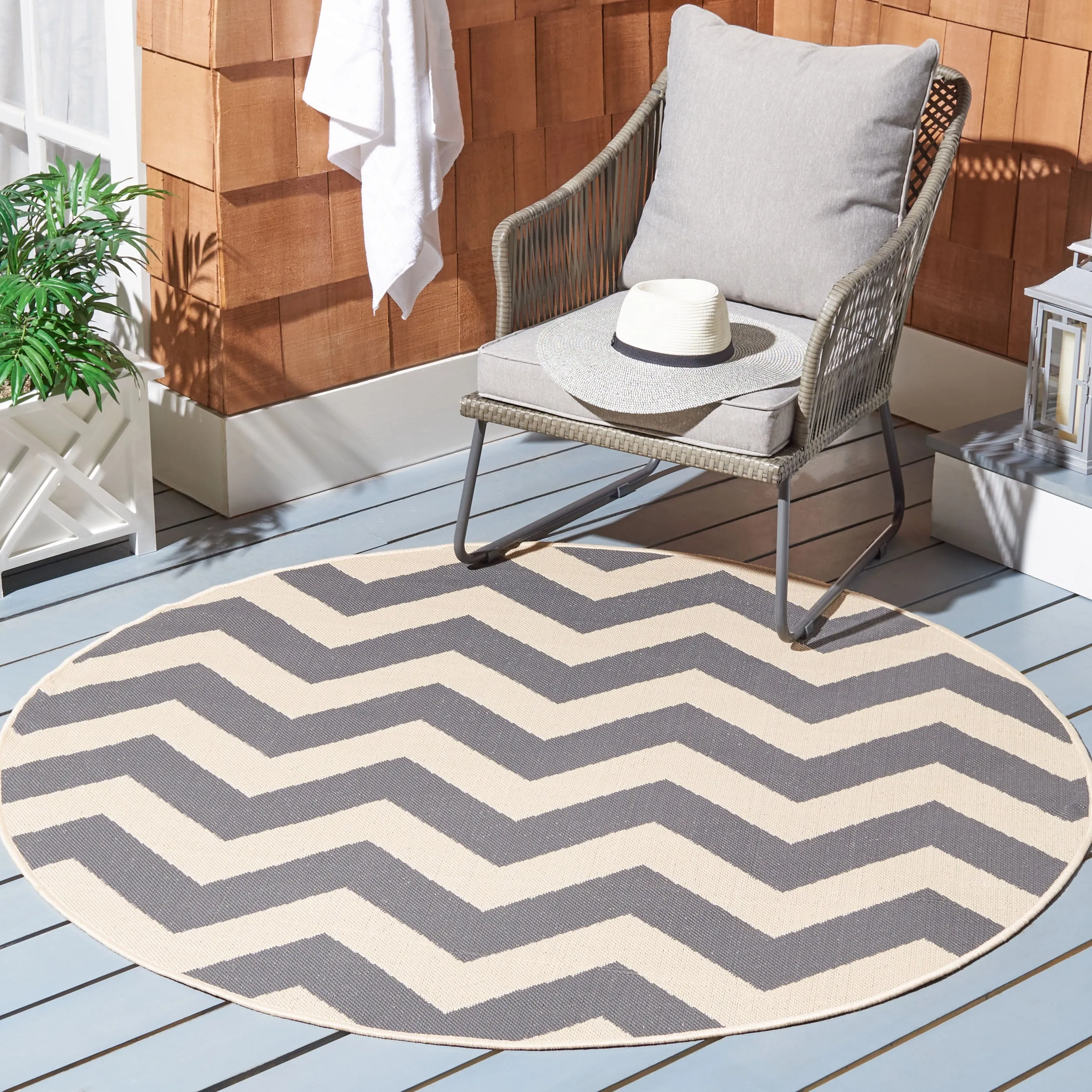 SAFAVIEH Courtyard Joycelyn Indoor/ Outdoor Waterproof Patio Backyard Rug