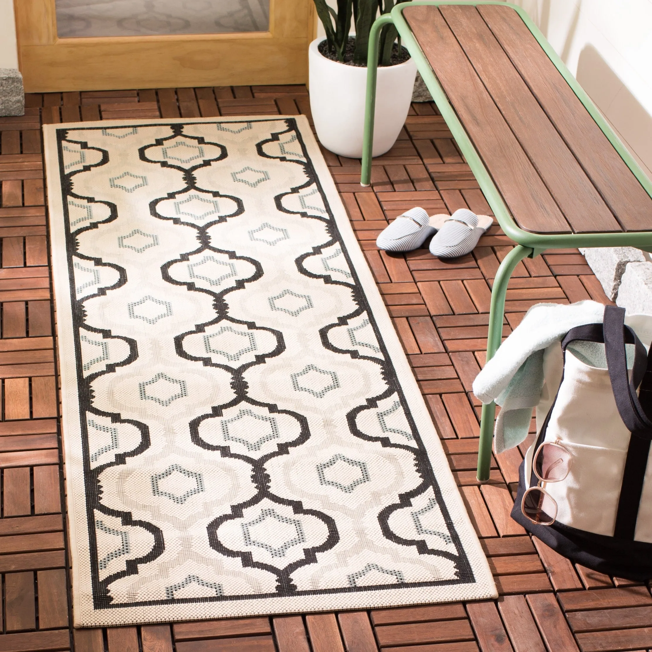 SAFAVIEH Courtyard Oyvor Indoor/ Outdoor Waterproof Patio Backyard Rug