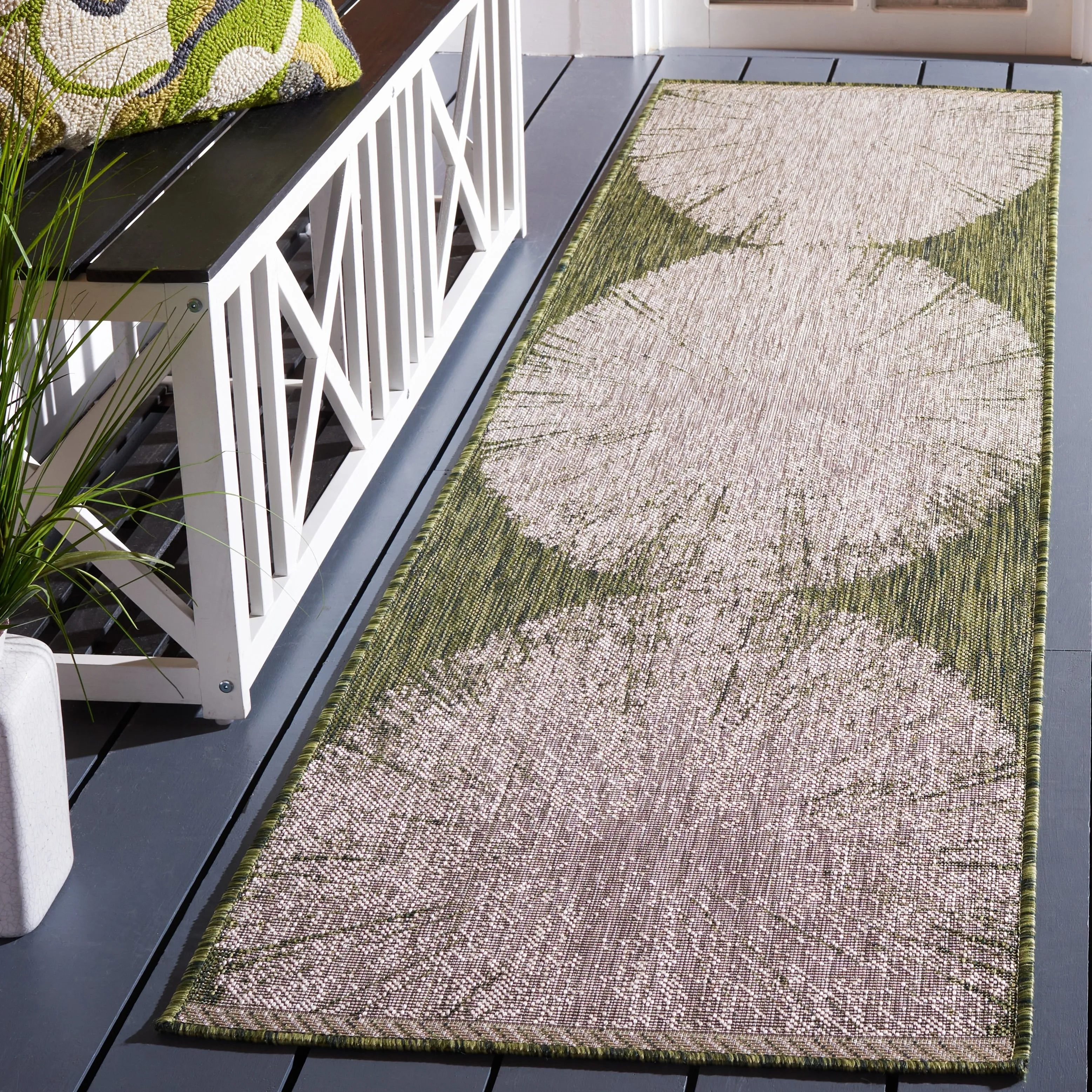 SAFAVIEH Courtyard Sabaha Indoor/Outdoor Waterproof Patio Backyard Rug