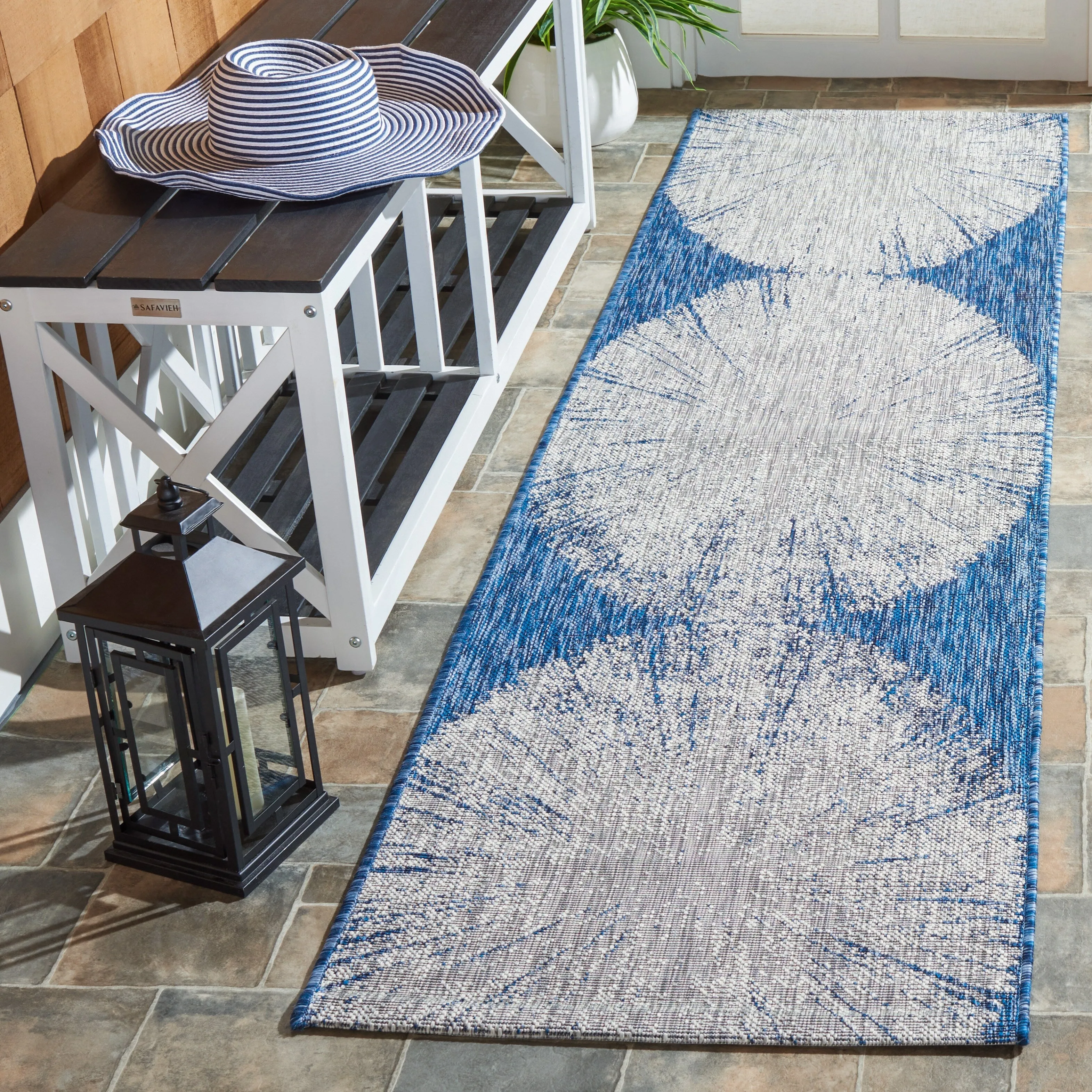 SAFAVIEH Courtyard Sabaha Indoor/Outdoor Waterproof Patio Backyard Rug