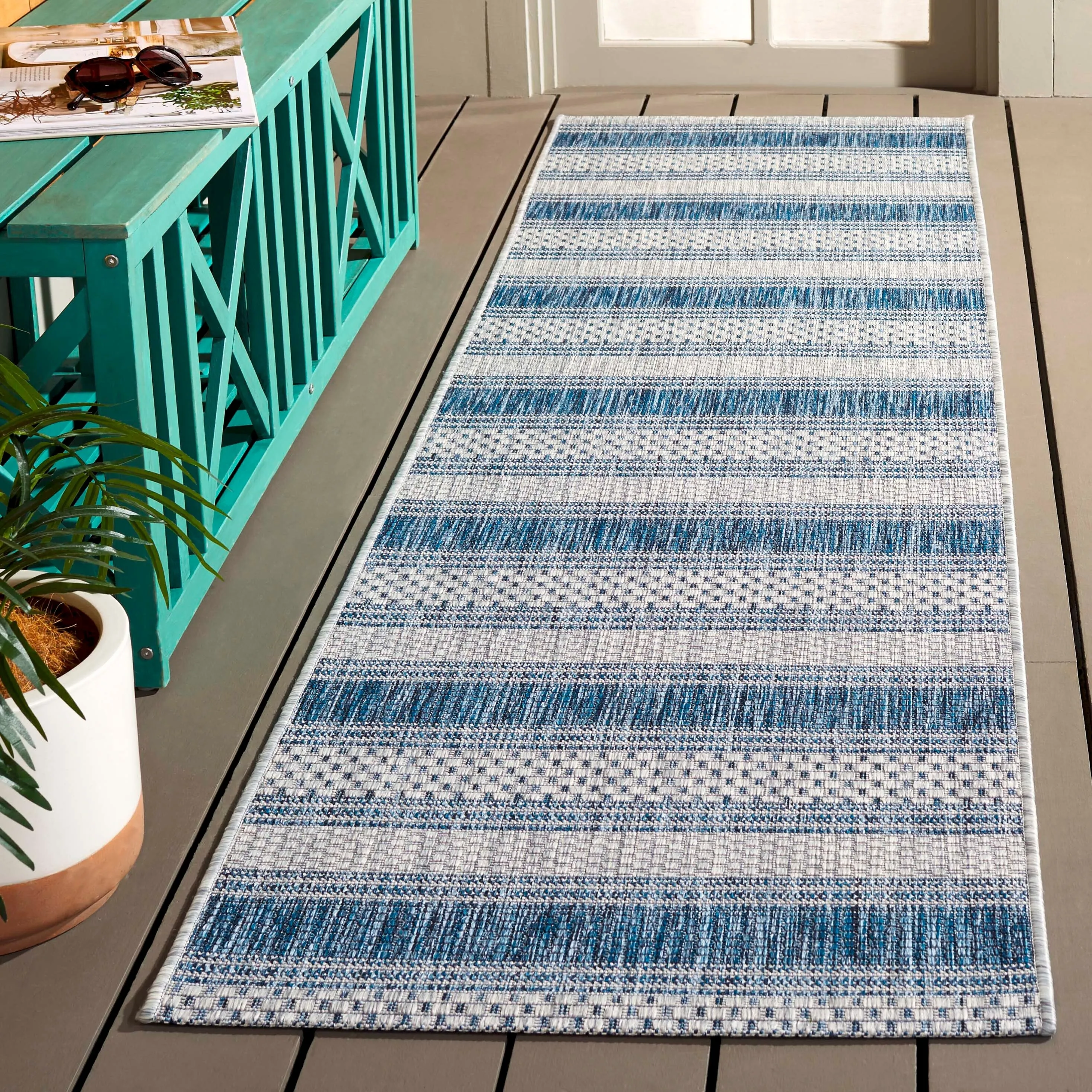 SAFAVIEH Courtyard Zainea Indoor/ Outdoor Waterproof Patio Backyard Rug