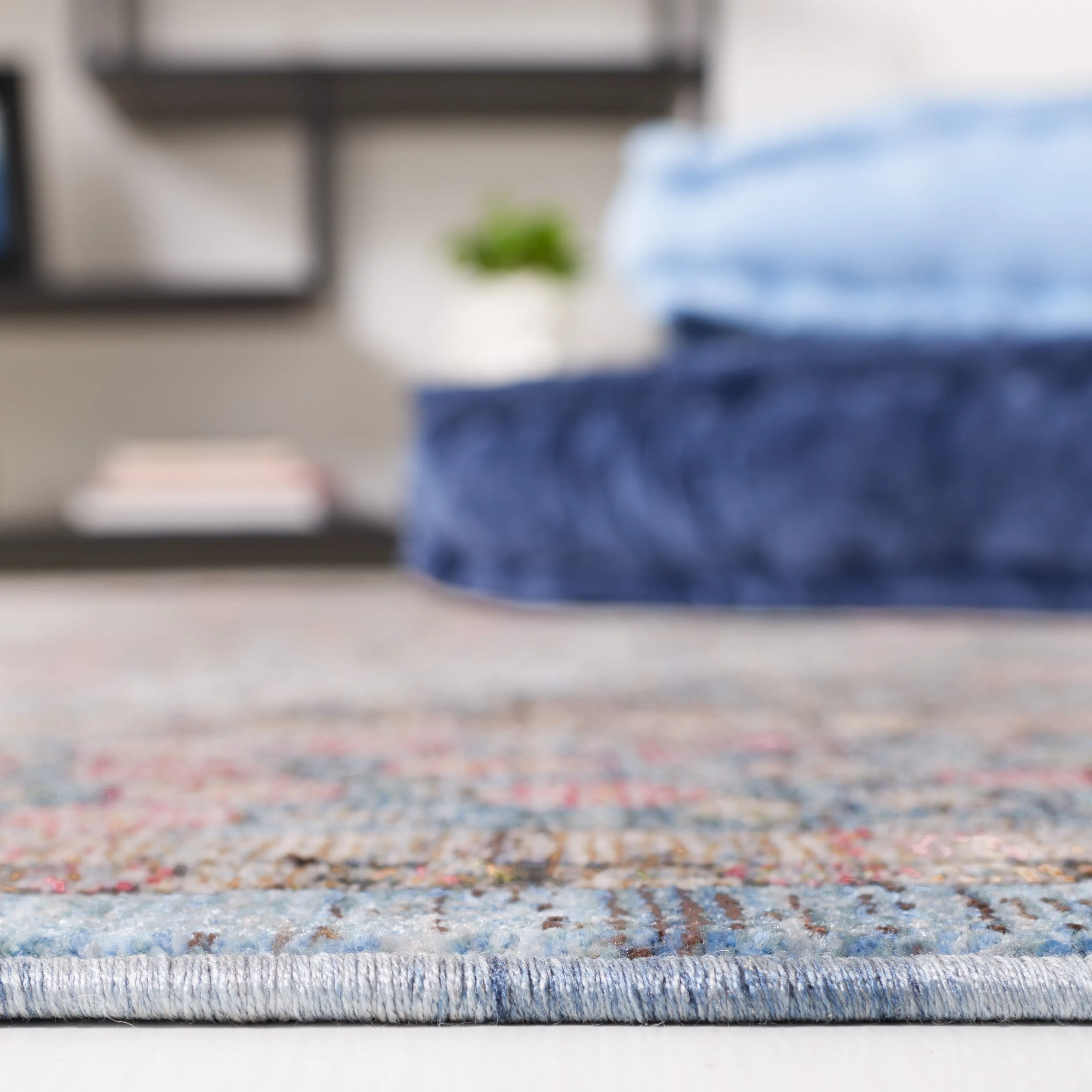 SAFAVIEH Crimson Hernanda Simi Oriental Rug