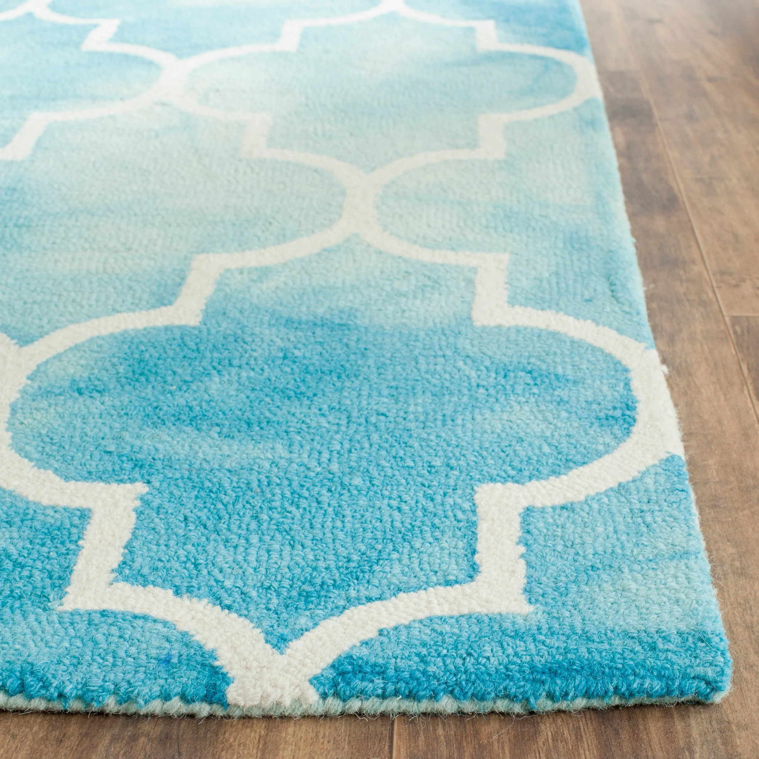 SAFAVIEH Dip Dye Anasthasie Hand-tufted Wool Geometric Area Rug
