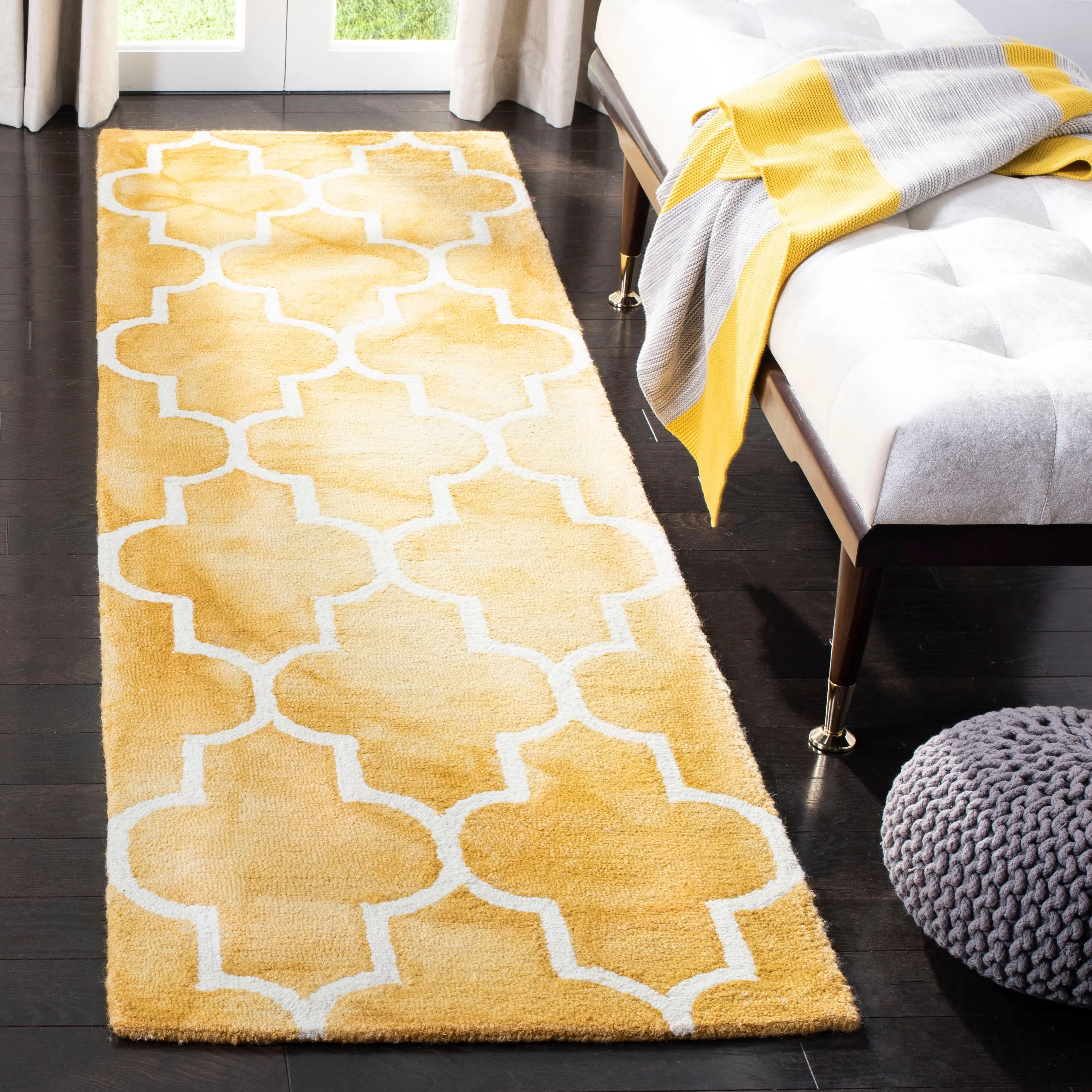 SAFAVIEH Dip Dye Anasthasie Hand-tufted Wool Geometric Area Rug