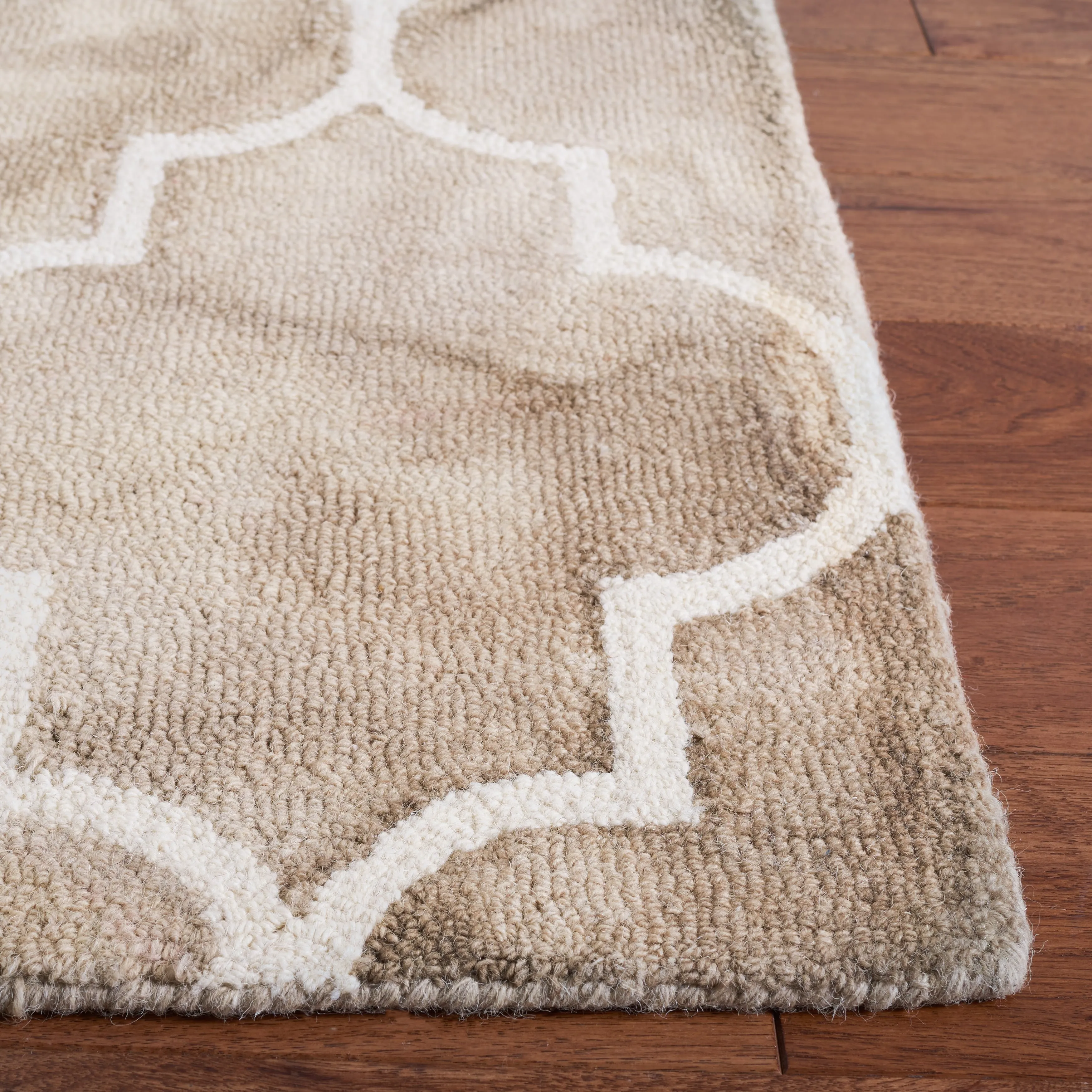 SAFAVIEH Dip Dye Anasthasie Hand-tufted Wool Geometric Area Rug