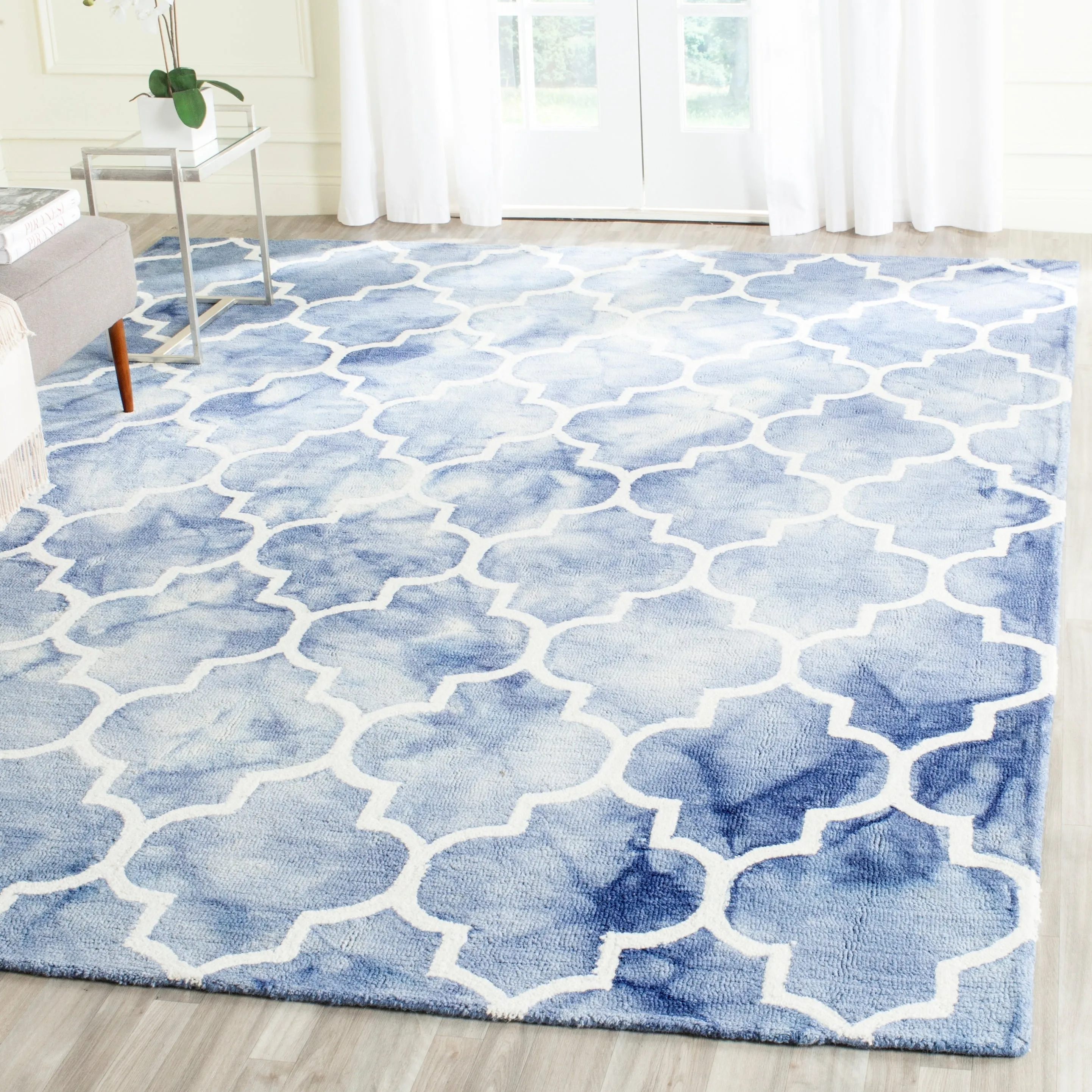 SAFAVIEH Dip Dye Anasthasie Hand-tufted Wool Geometric Area Rug