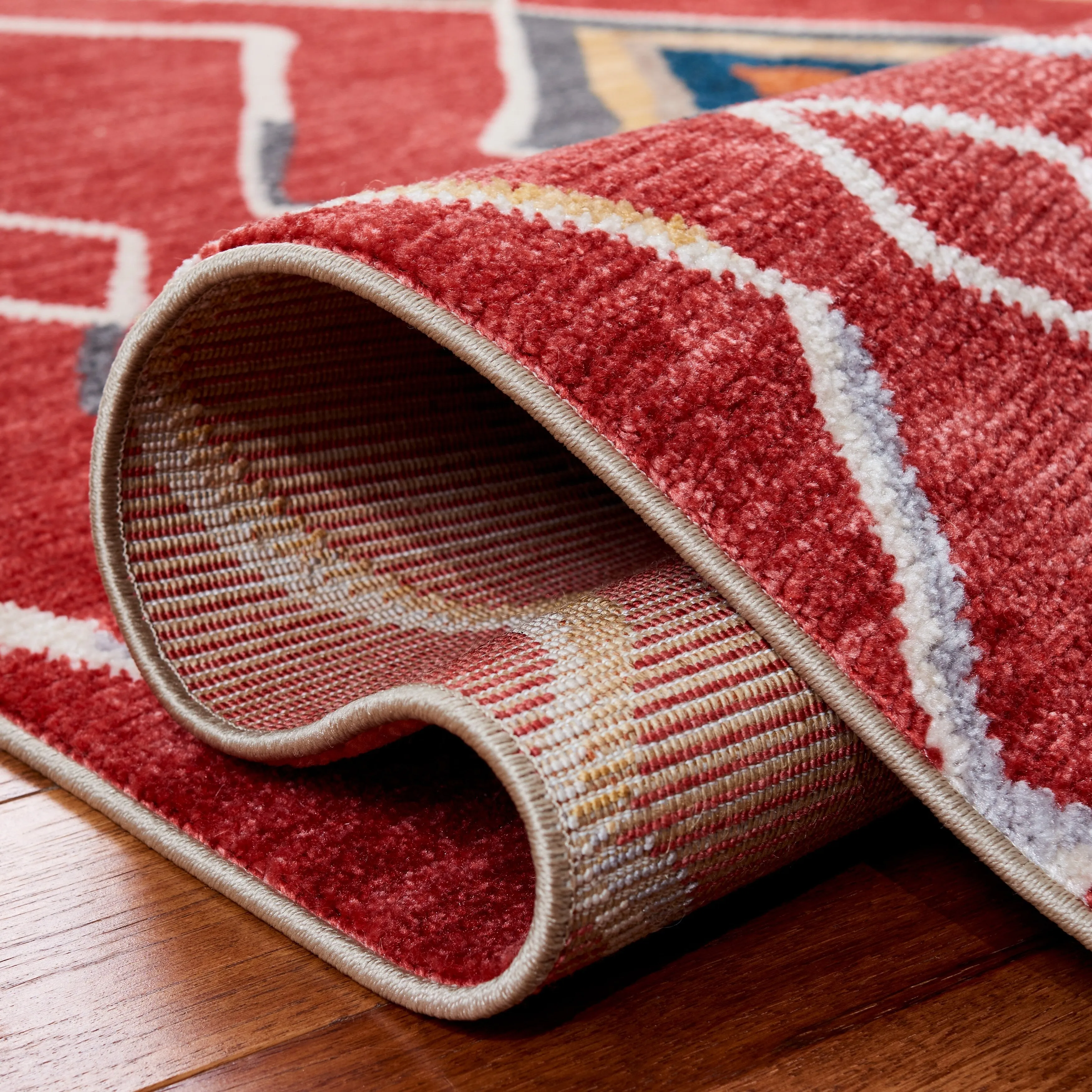 SAFAVIEH Farmhouse Kujtime Moroccan Boho Tassel Rug