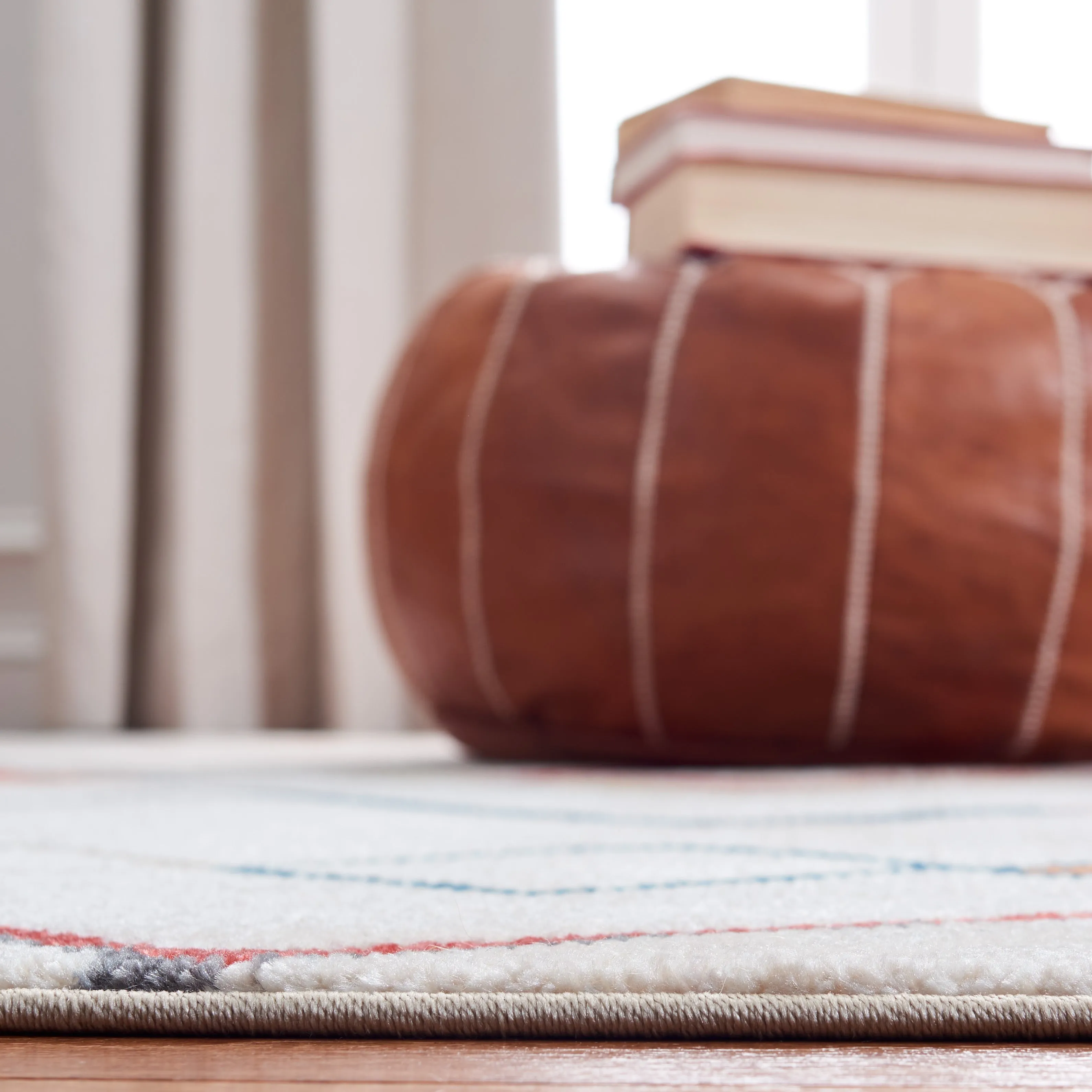 SAFAVIEH Farmhouse Kujtime Moroccan Boho Tassel Rug