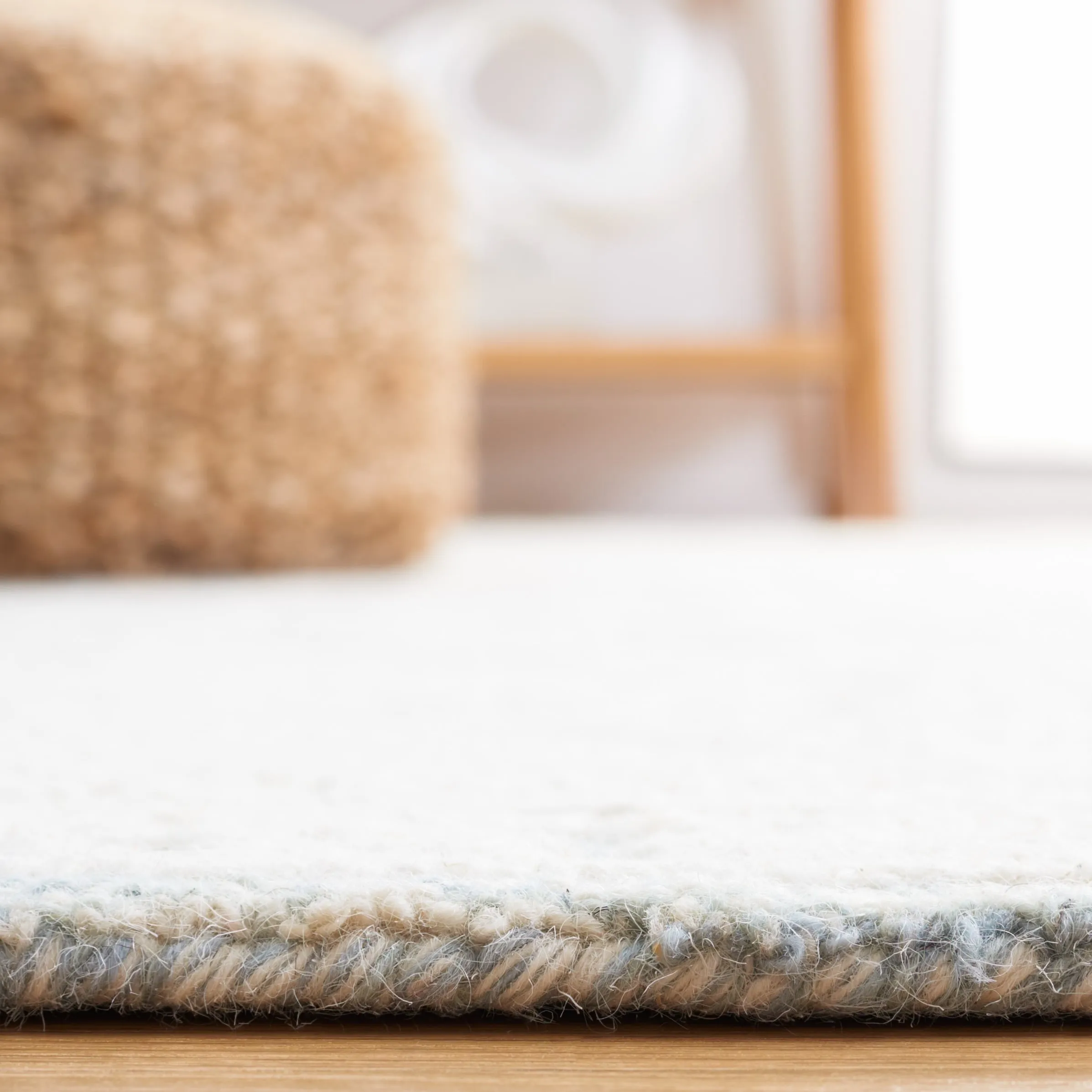 SAFAVIEH Handmade Abstract Erela Contemporary Wool Rug