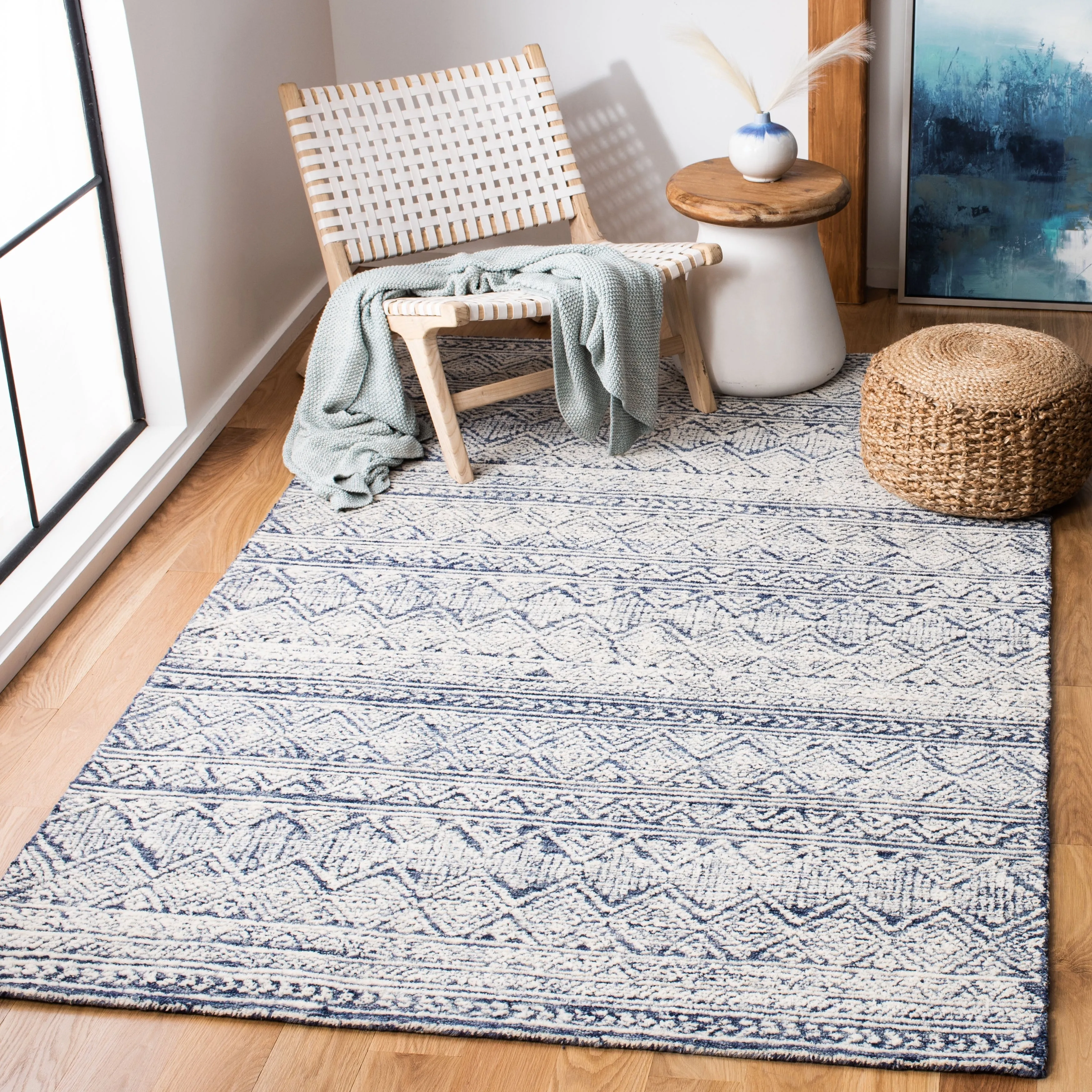 SAFAVIEH Handmade Abstract Mariaana Modern Wool Rug