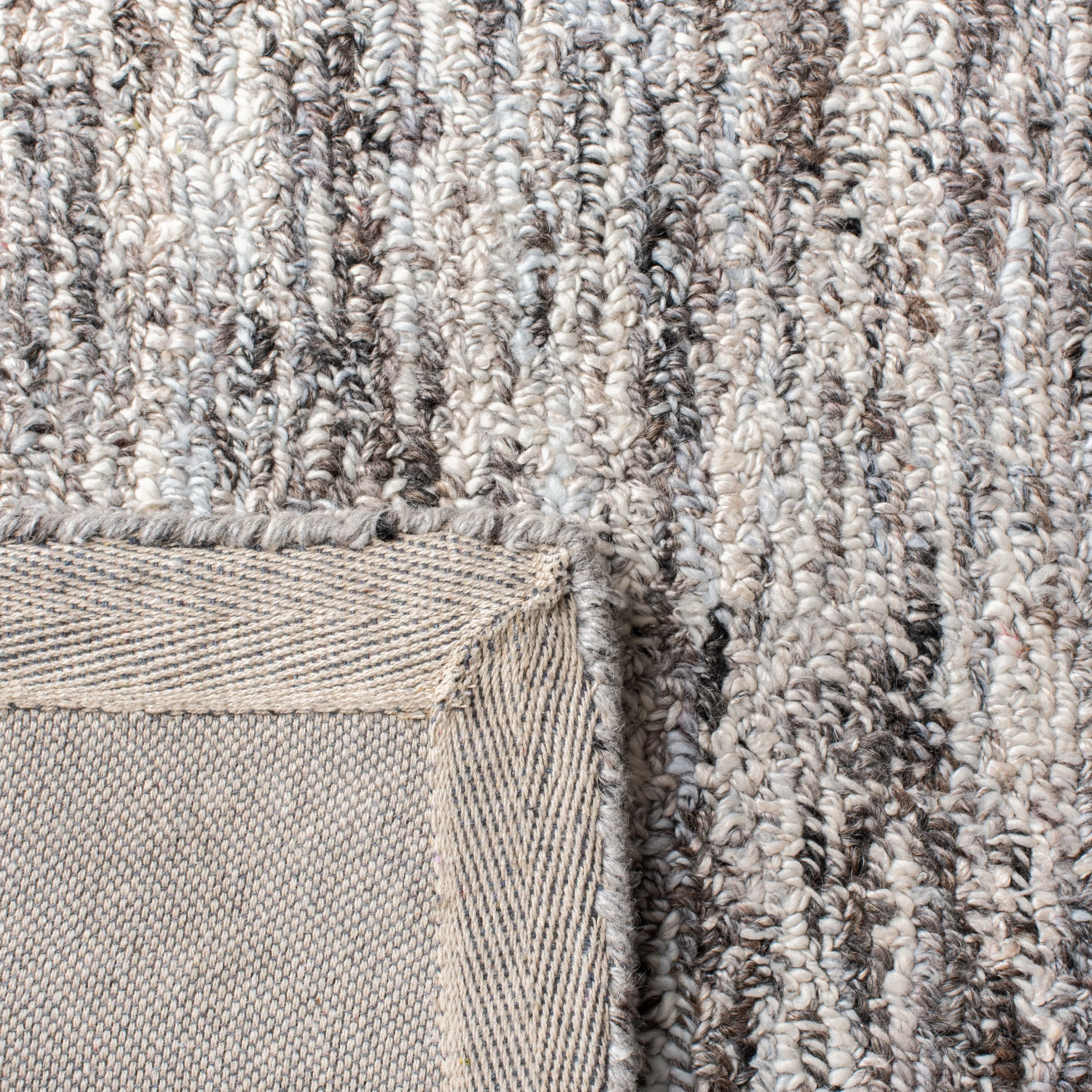SAFAVIEH Handmade Abstract Velija Modern Wool Rug