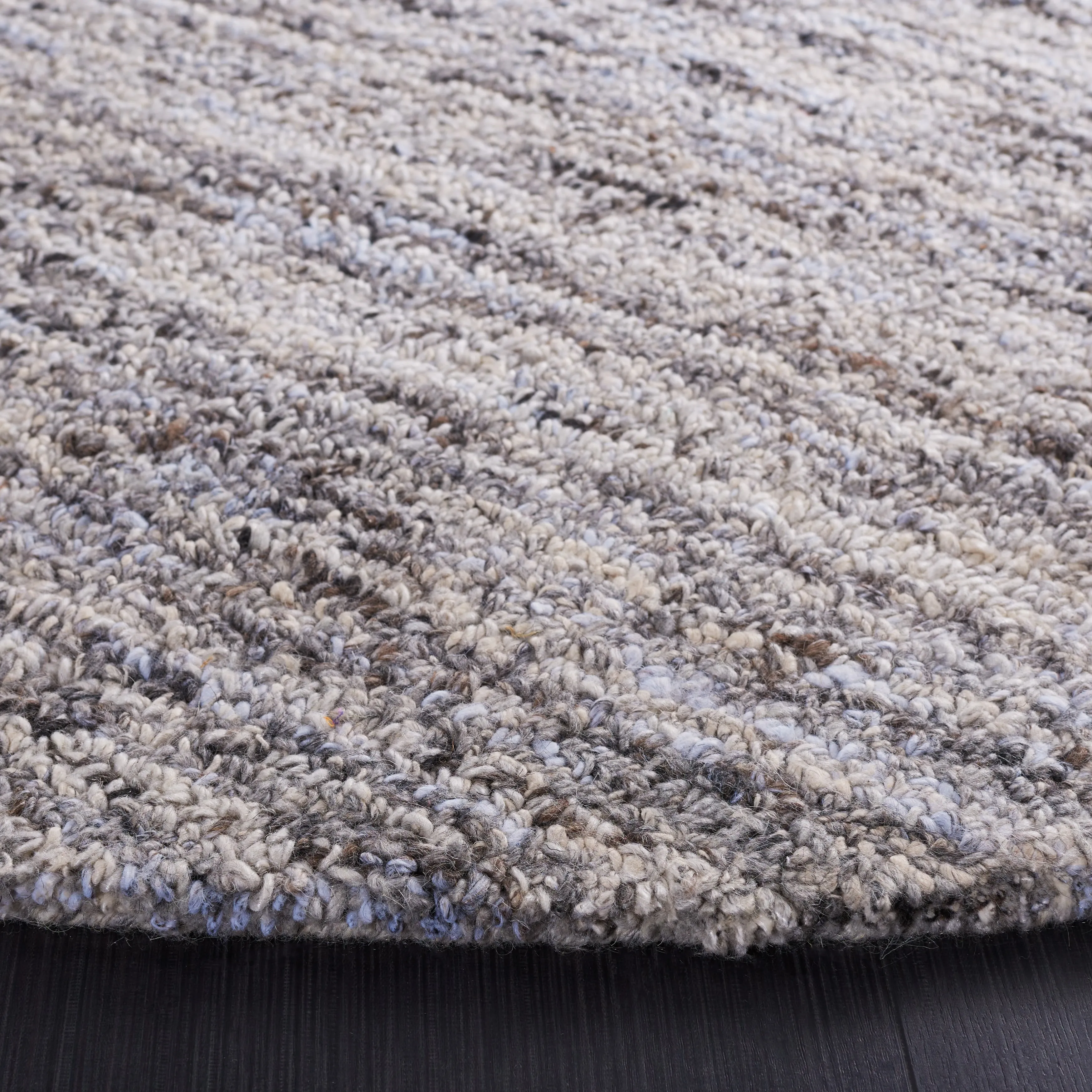 SAFAVIEH Handmade Abstract Velija Modern Wool Rug