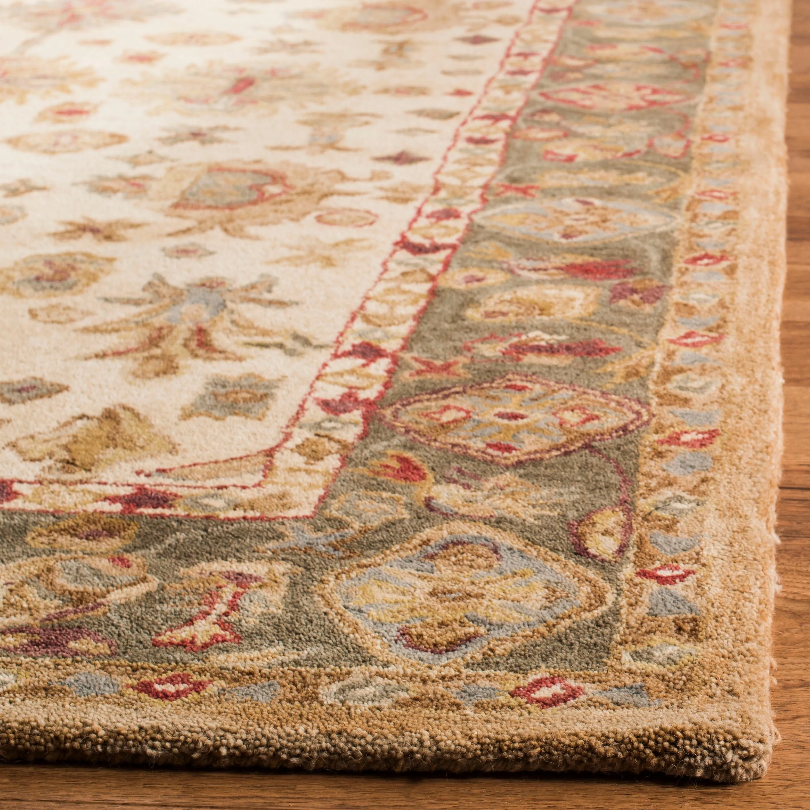 SAFAVIEH Handmade Anatolia Bibbi Traditional Oriental Hand-spun Wool Rug