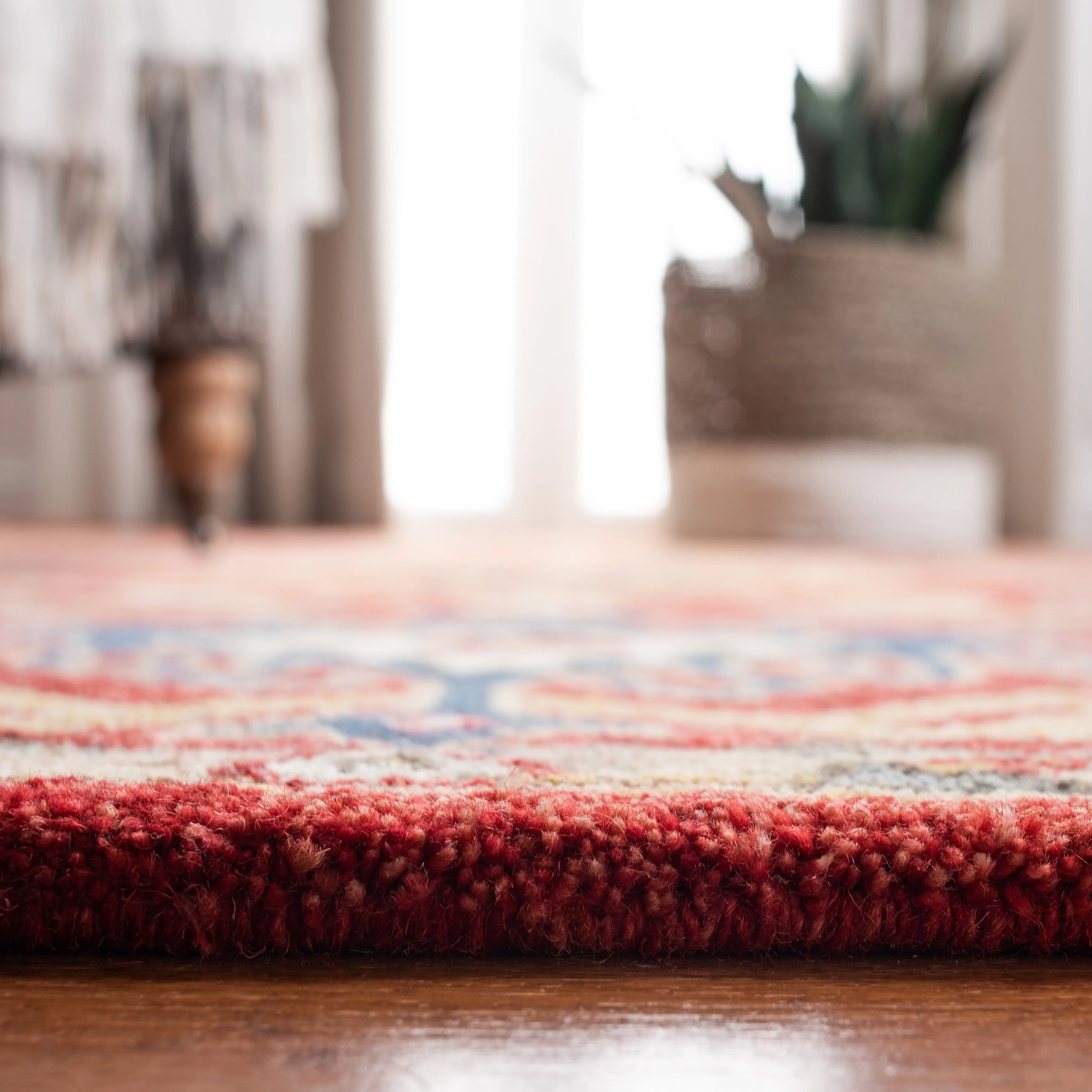 SAFAVIEH Handmade Antiquity Aderita Traditional Wool Rug