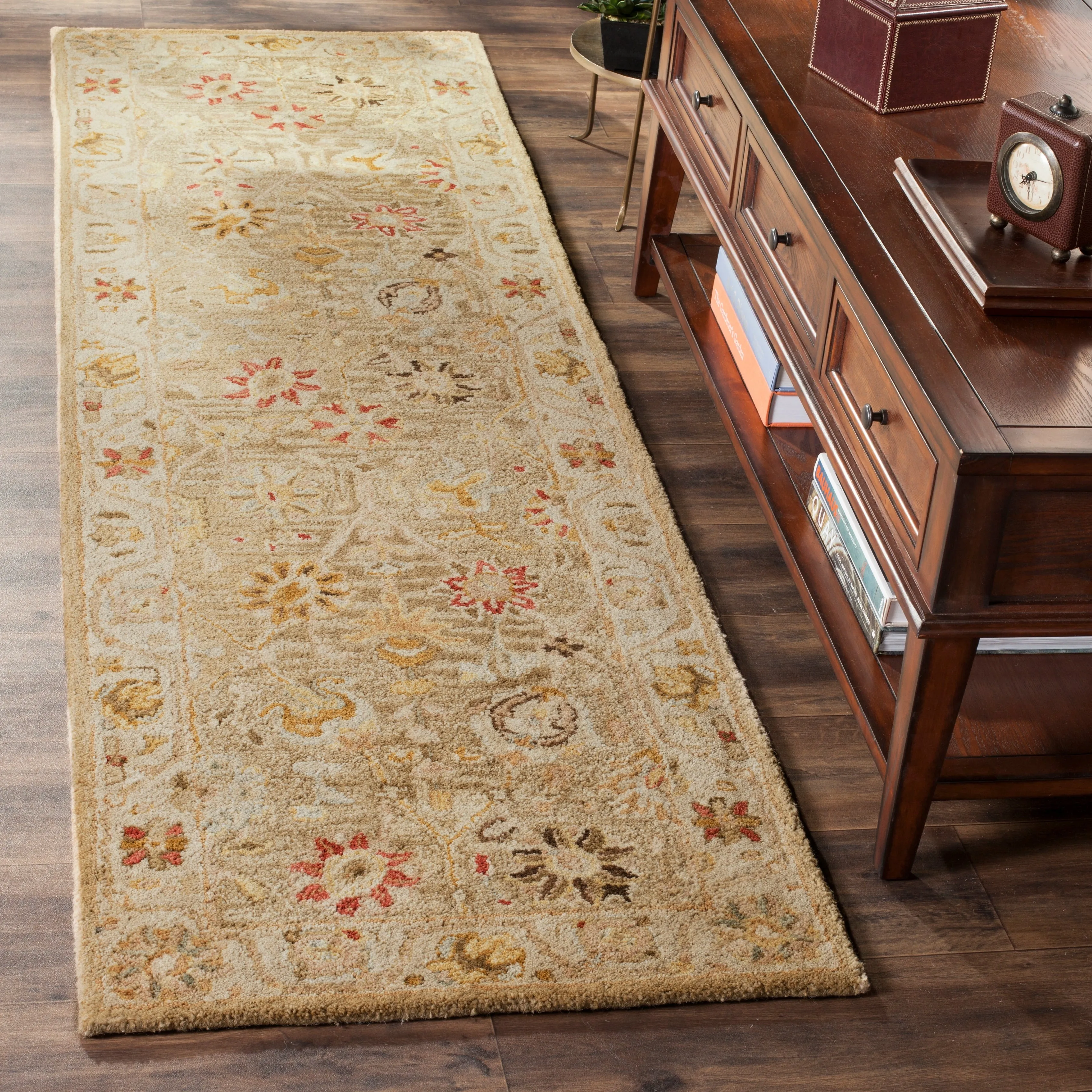 SAFAVIEH Handmade Antiquity Bushra Traditional Oriental Wool Rug