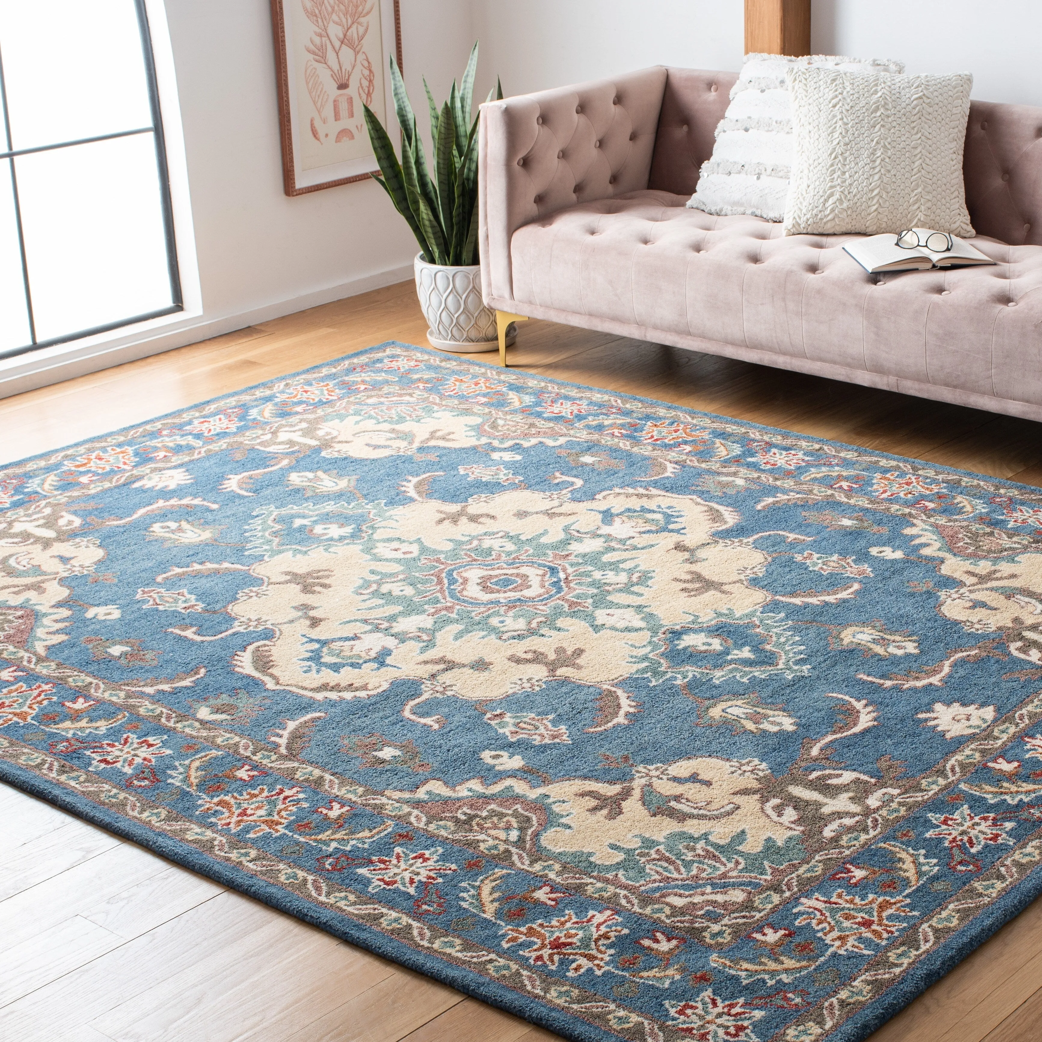 SAFAVIEH Handmade Antiquity Hillie Traditional Wool Rug