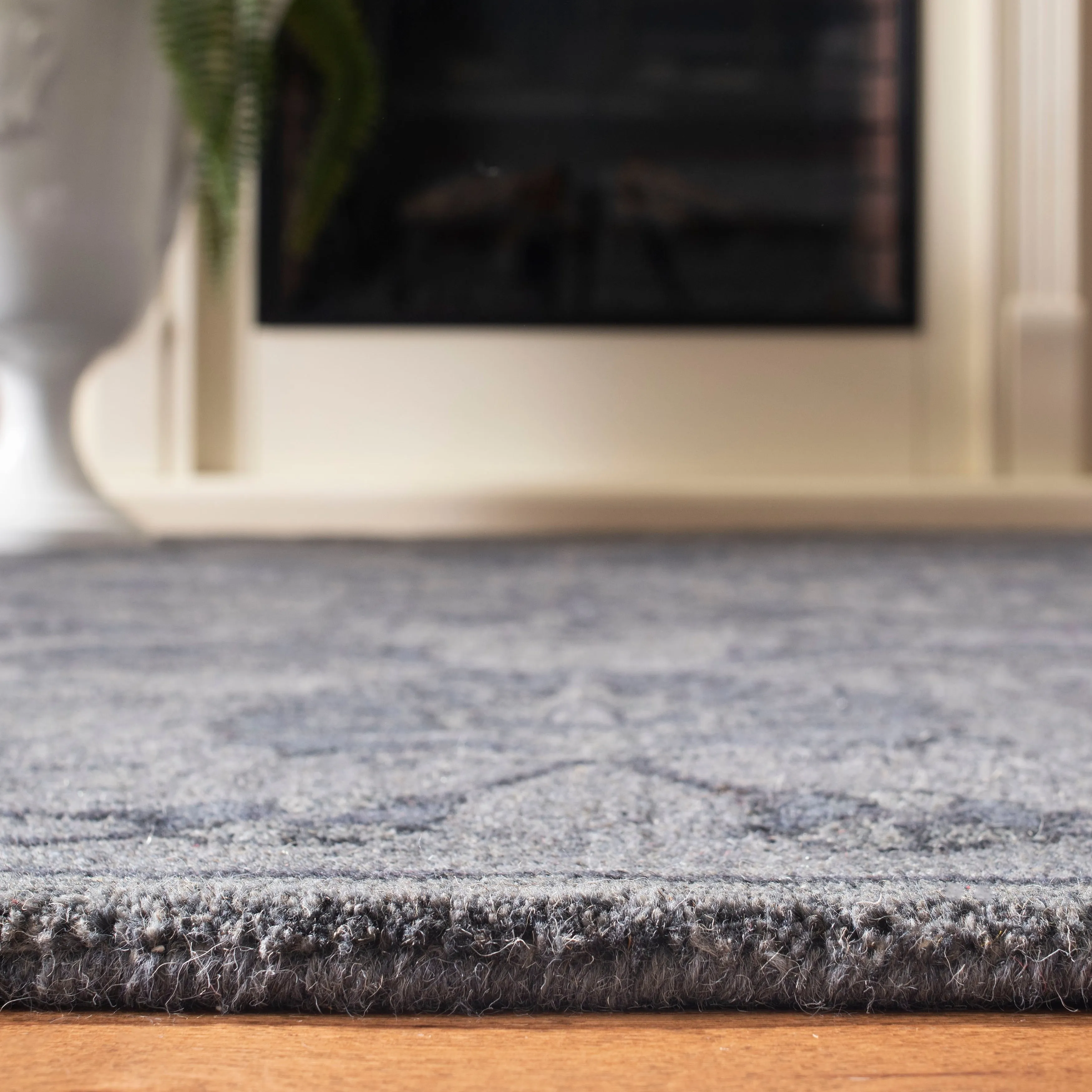 SAFAVIEH Handmade Antiquity Rukija Traditional Oriental Wool Rug