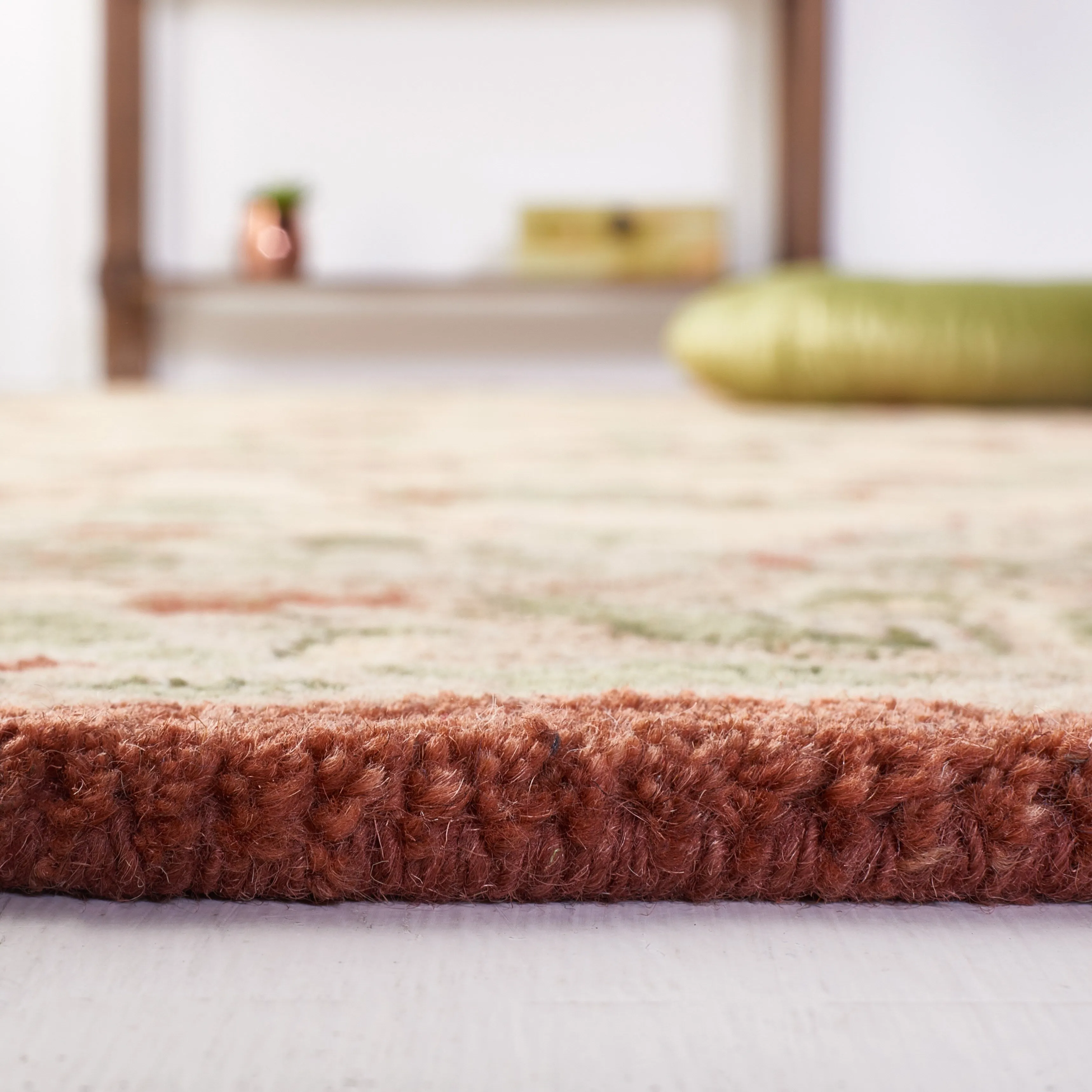 SAFAVIEH Handmade Antiquity Varvara Oriental Wool Rug