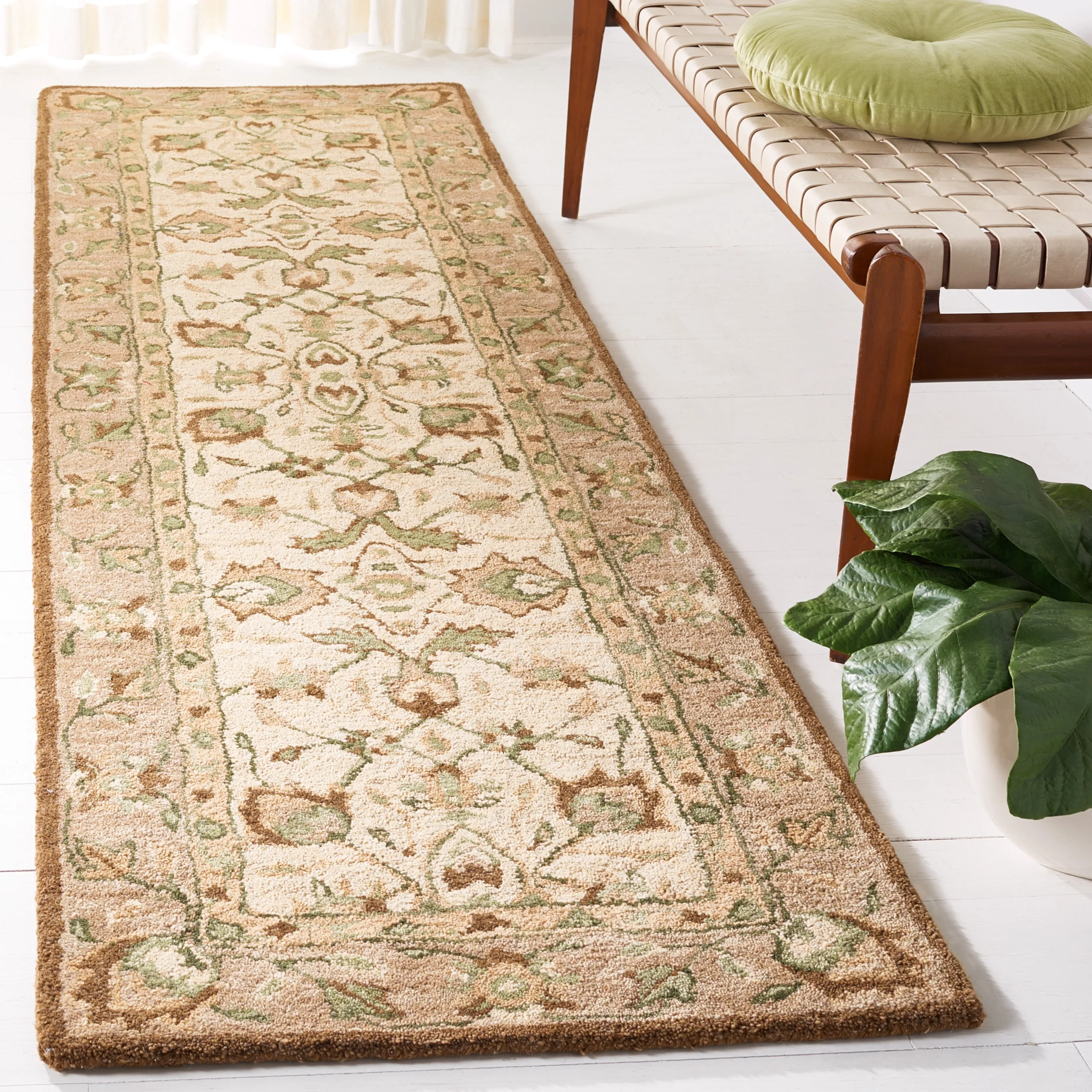 SAFAVIEH Handmade Antiquity Varvara Oriental Wool Rug