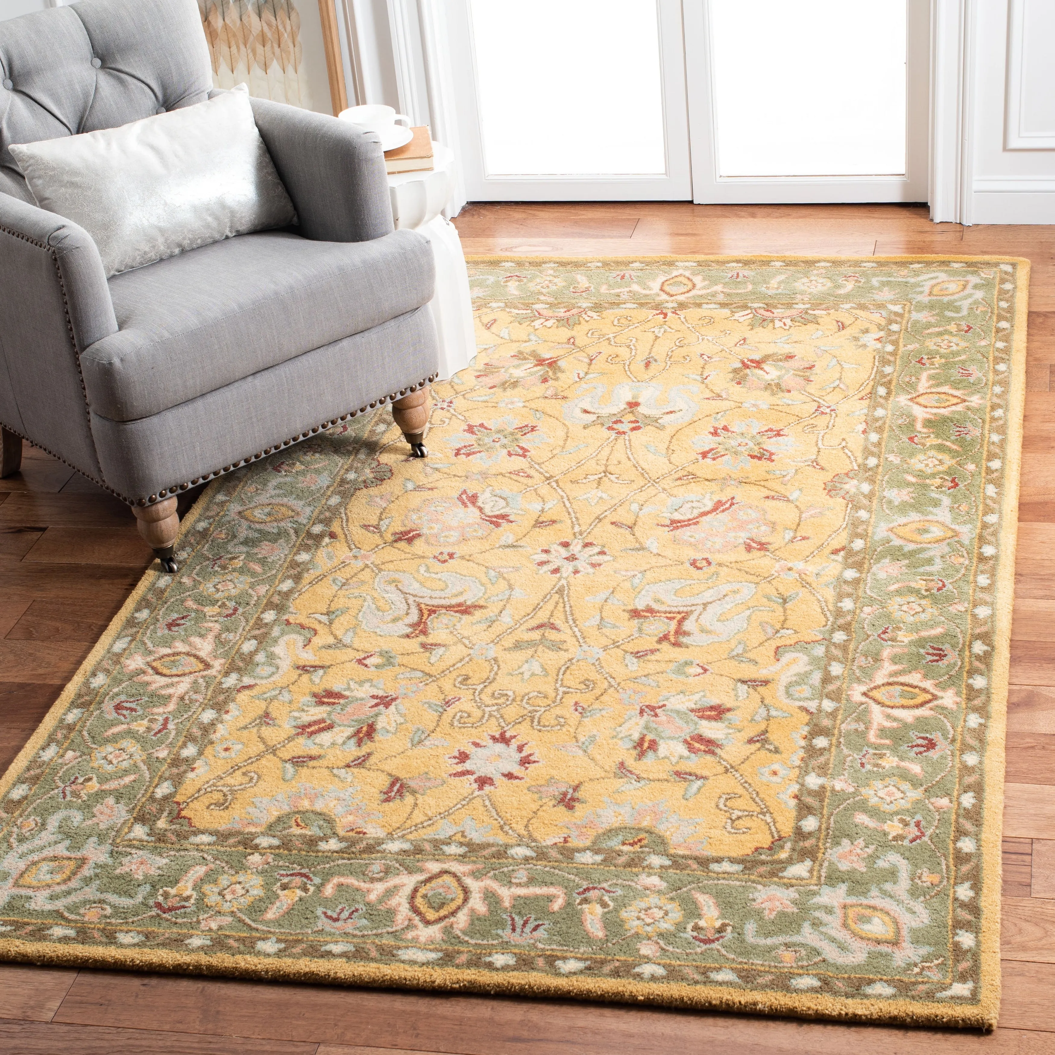 SAFAVIEH Handmade Antiquity Zurie Traditional Oriental Wool Rug