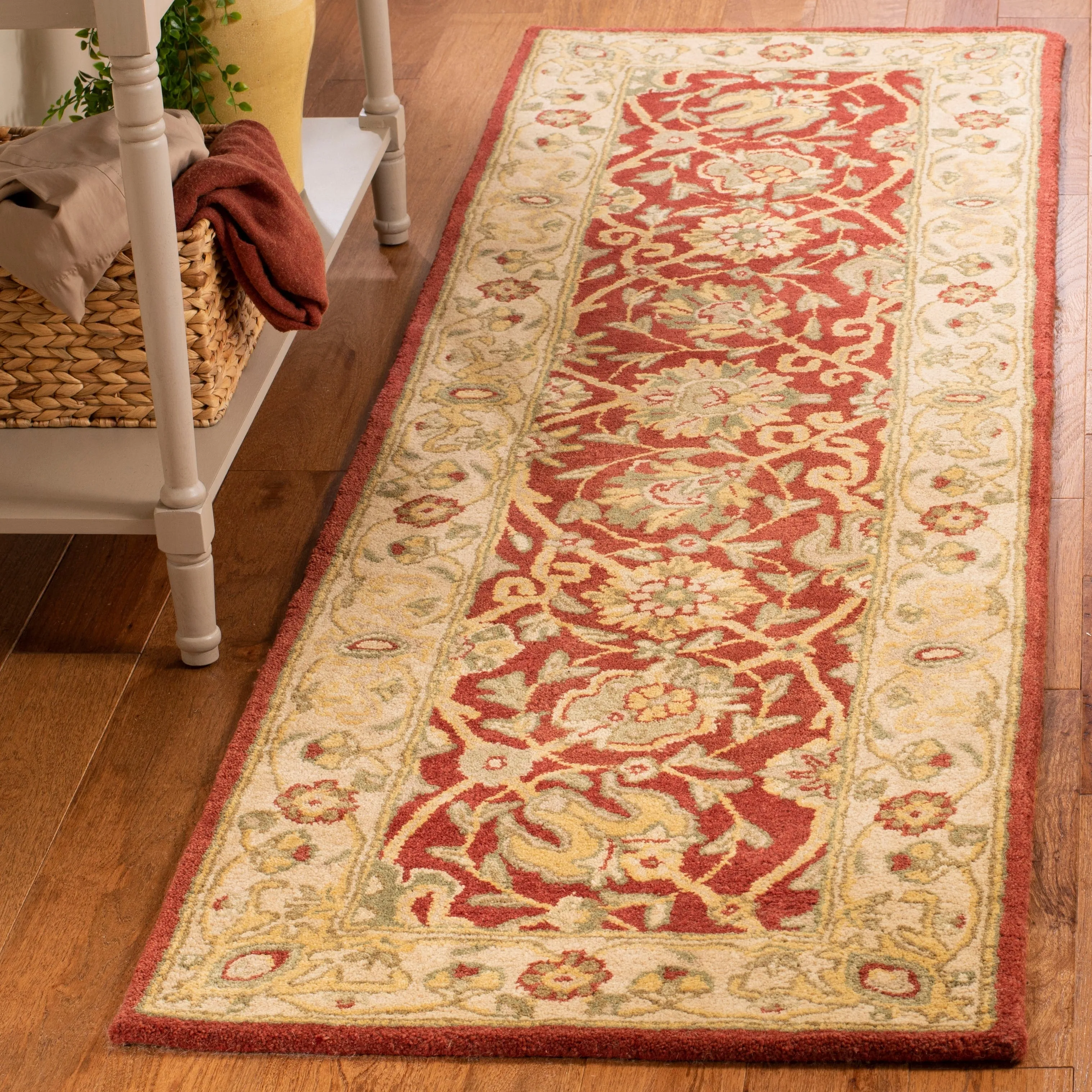 SAFAVIEH Handmade Antiquity Zurie Traditional Oriental Wool Rug