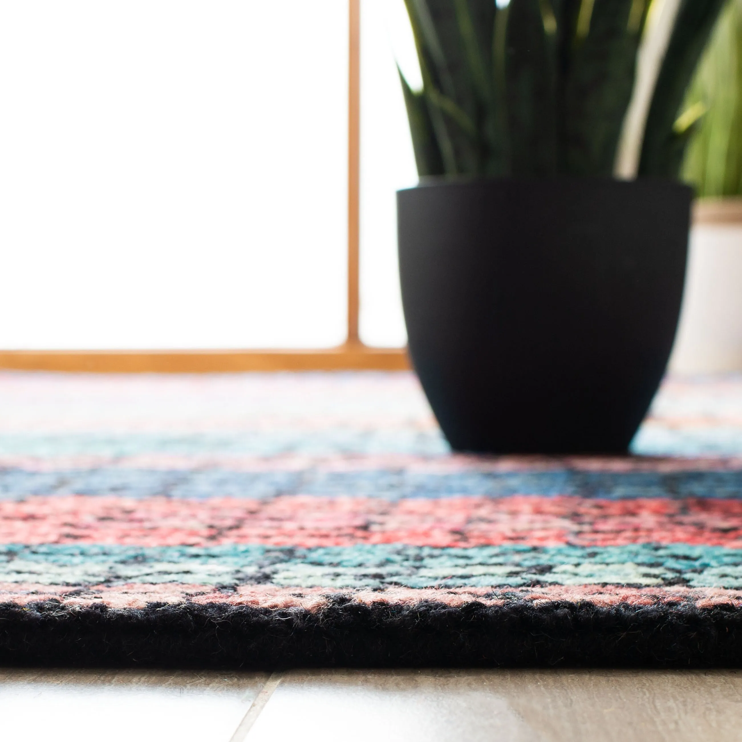 SAFAVIEH Handmade Aspen Christy Bohemian Wool Rug