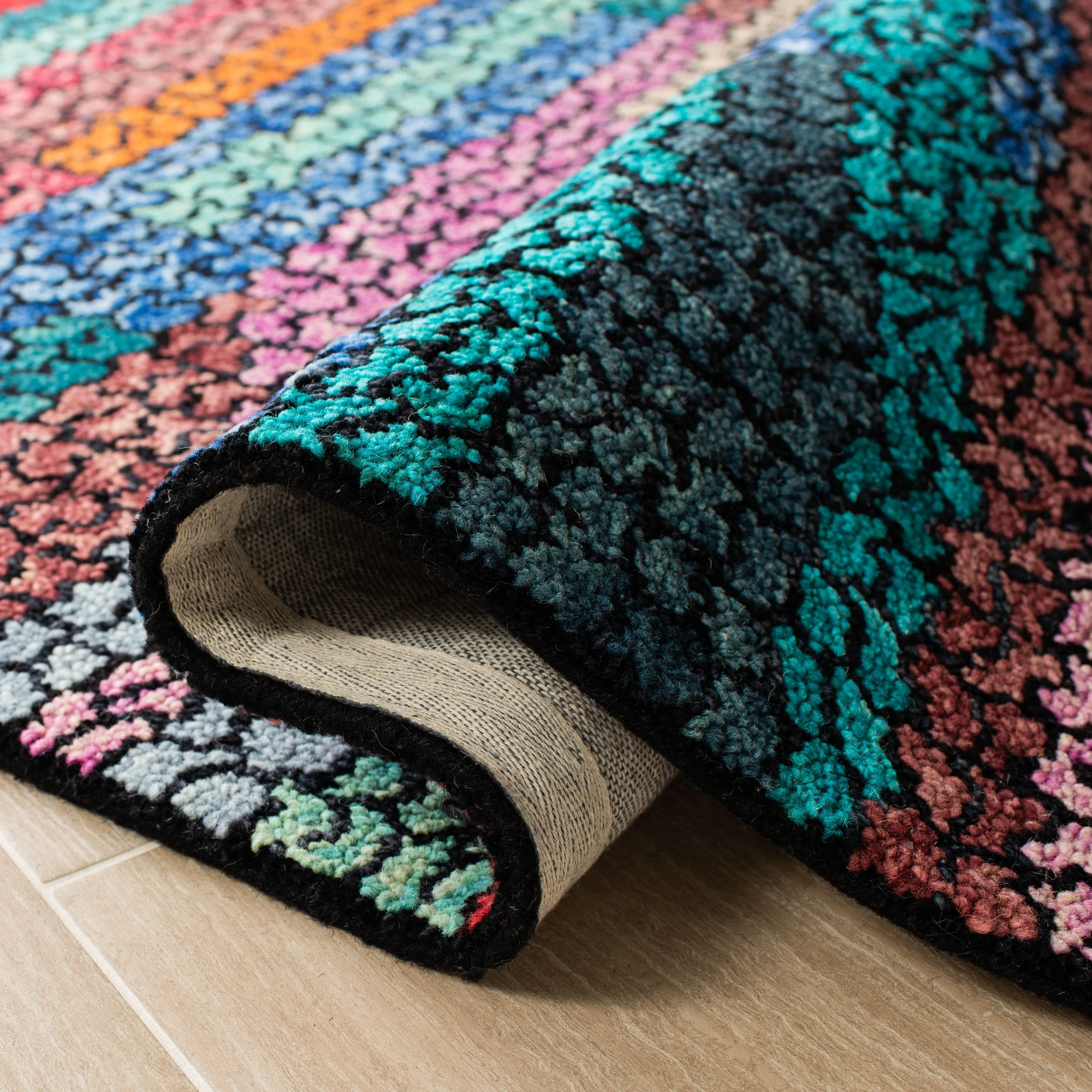 SAFAVIEH Handmade Aspen Christy Bohemian Wool Rug