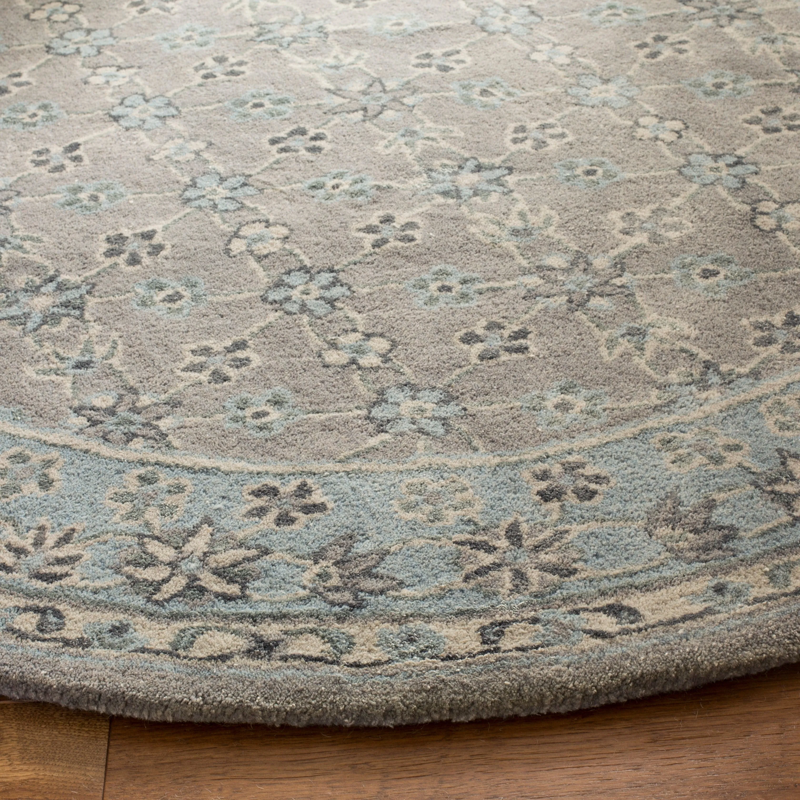 SAFAVIEH Handmade Bella Cevriye Modern Floral Wool Rug