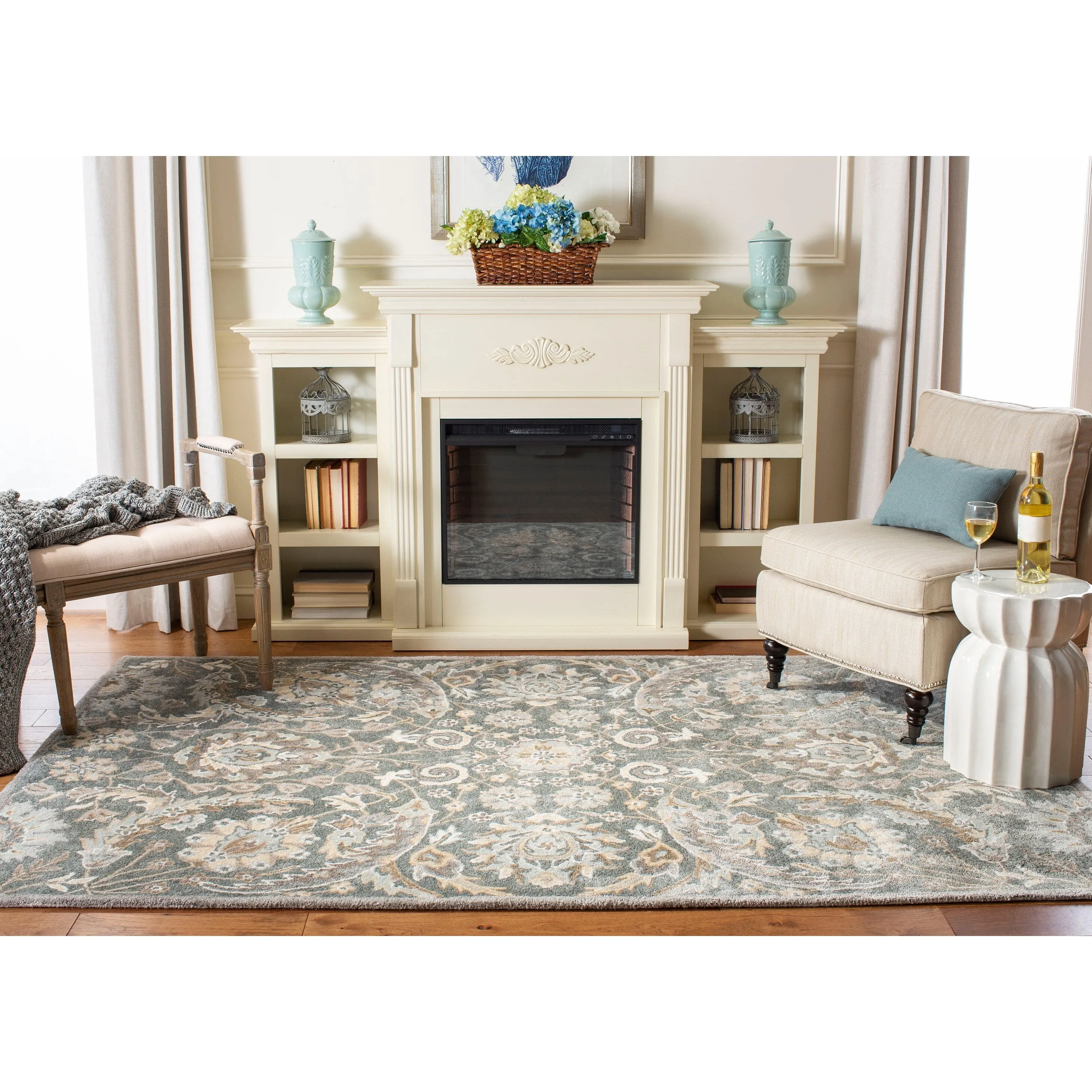 SAFAVIEH Handmade Bella Tifenn Modern Floral Wool Rug