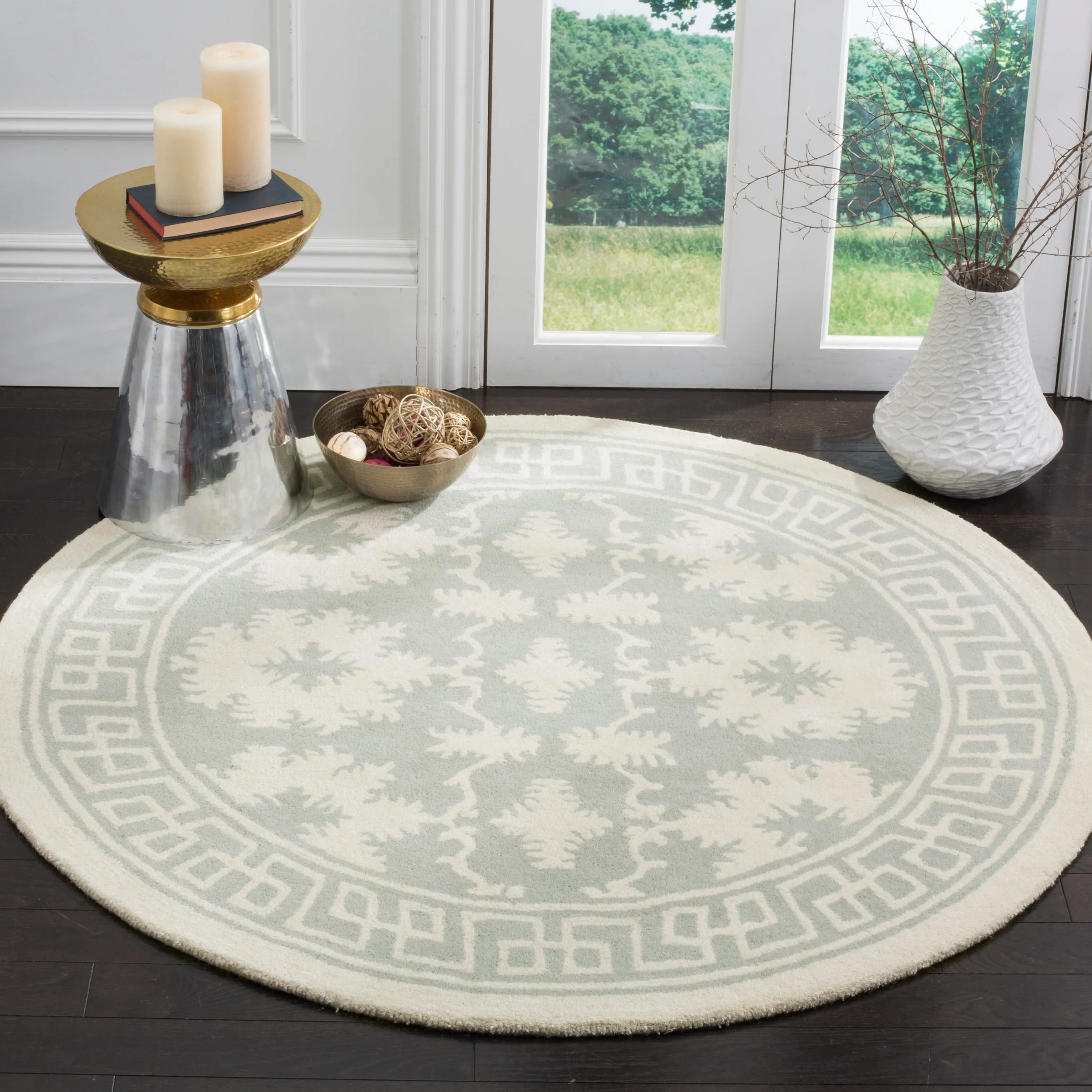 SAFAVIEH Handmade Bella Yosun Modern Floral Wool Rug