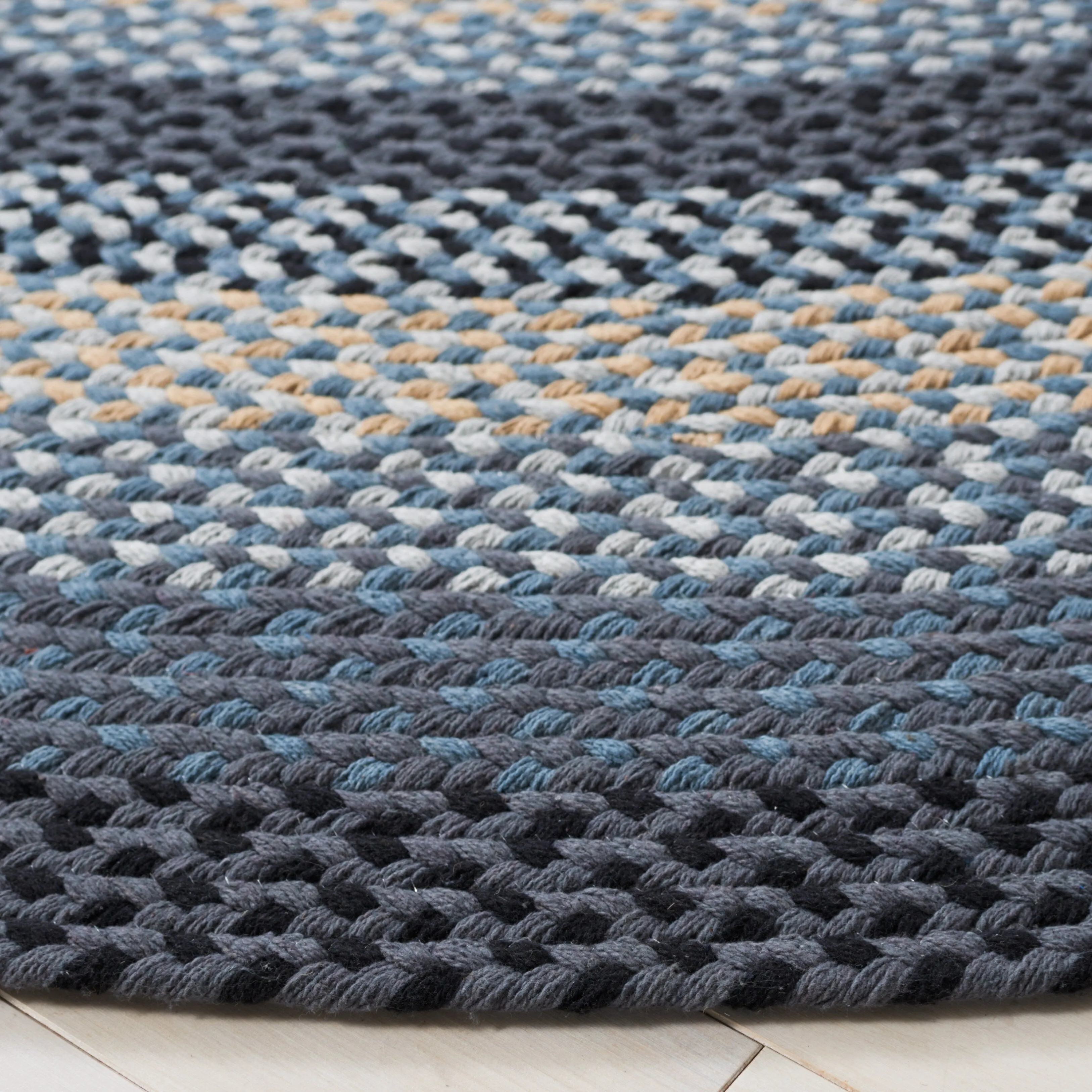SAFAVIEH Handmade Braided Sylvianne Cotton Rug